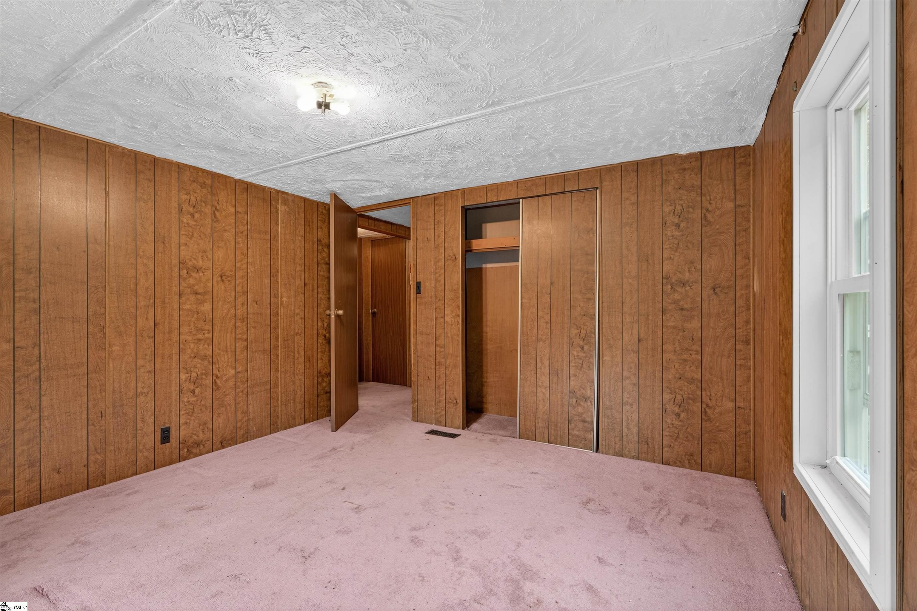 115 Riverview Park Cowpens, SC 29330