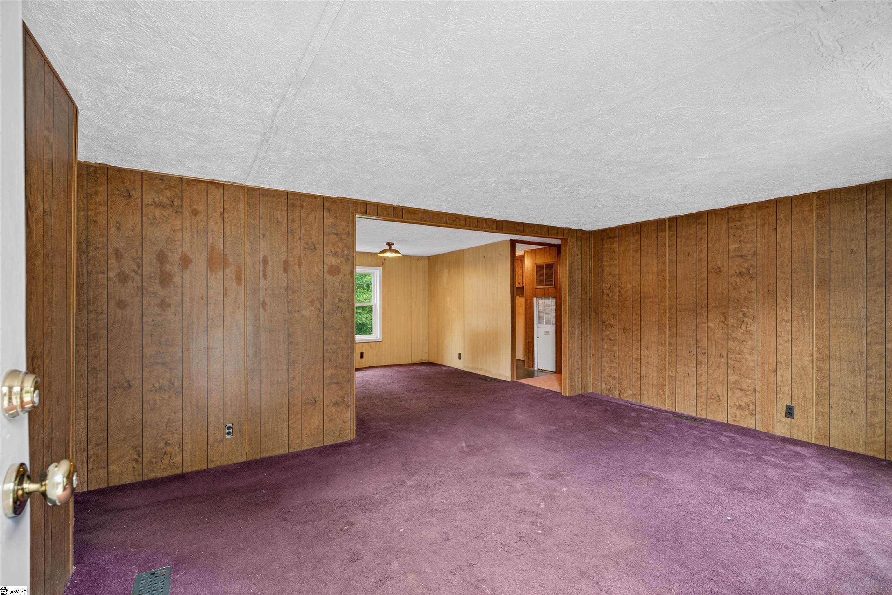 115 Riverview Park Cowpens, SC 29330