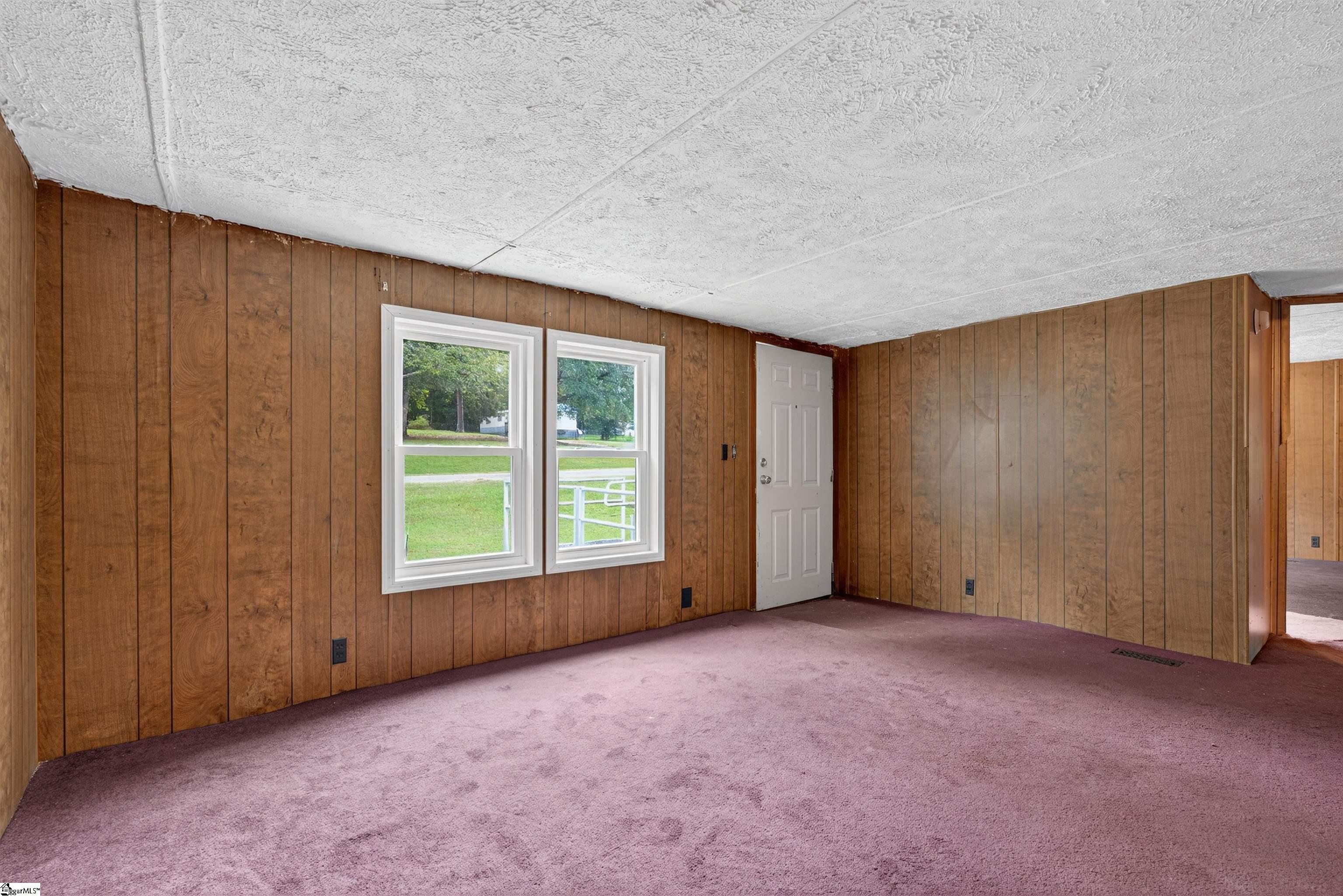 115 Riverview Park Cowpens, SC 29330