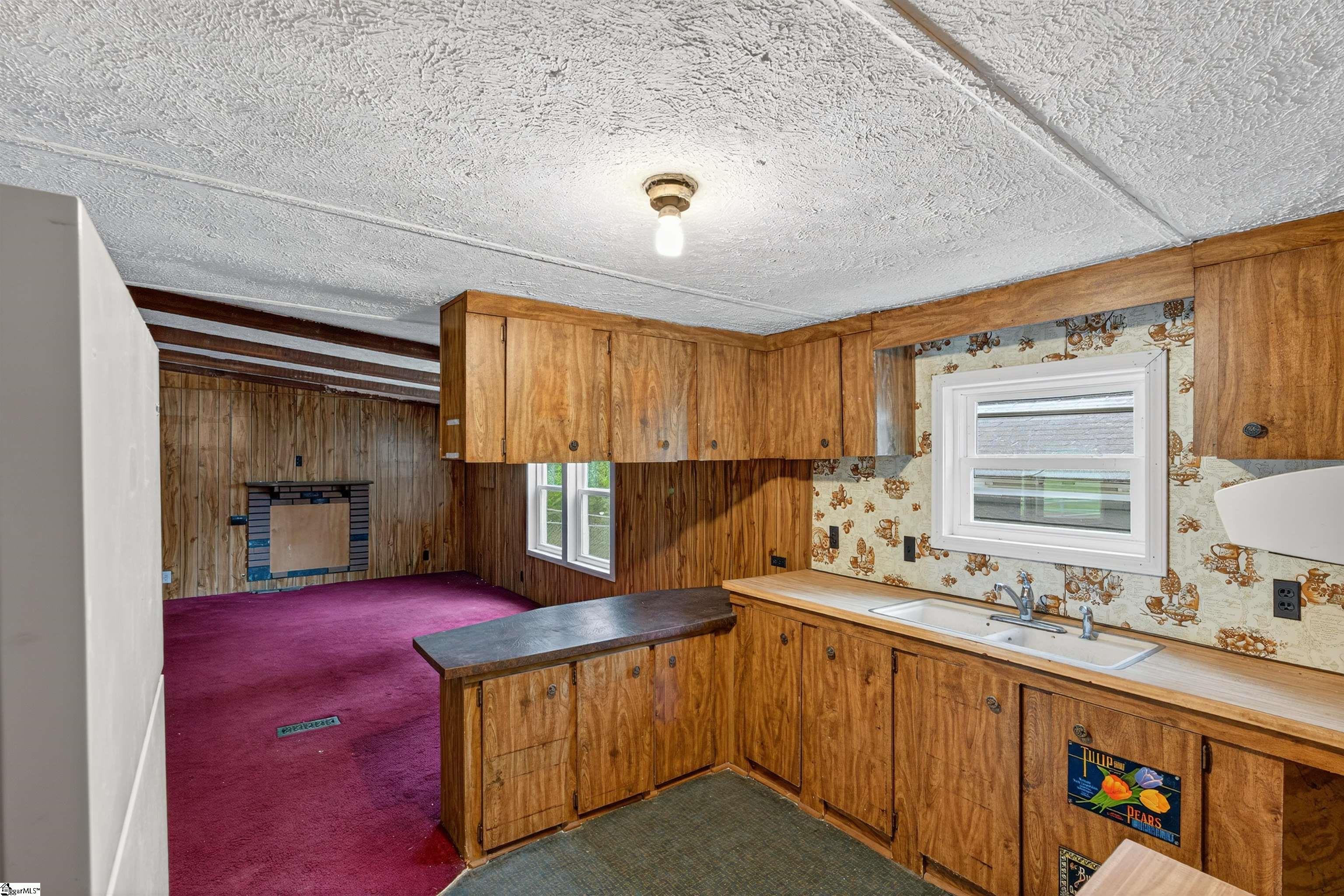 115 Riverview Park Cowpens, SC 29330
