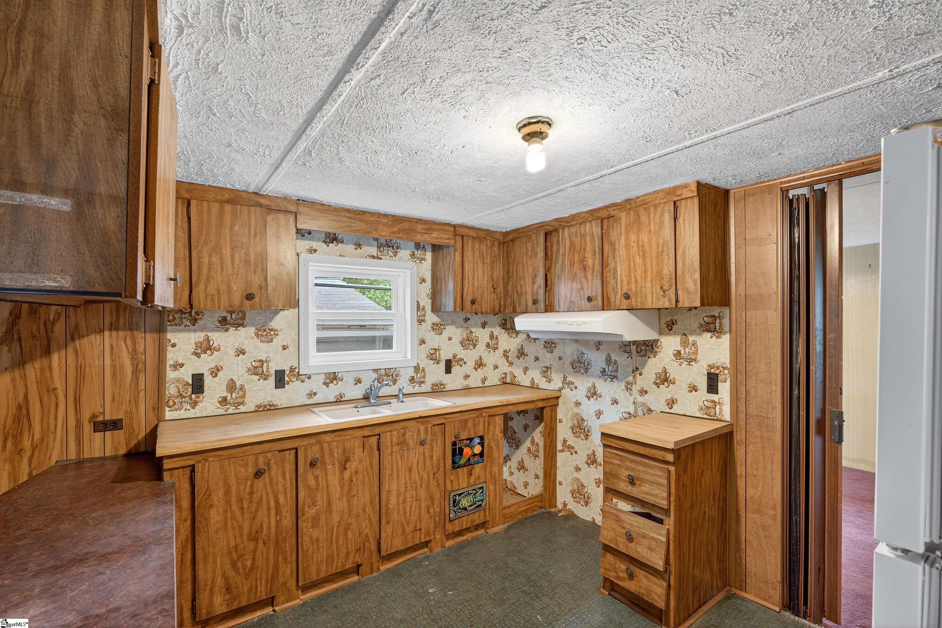 115 Riverview Park Cowpens, SC 29330