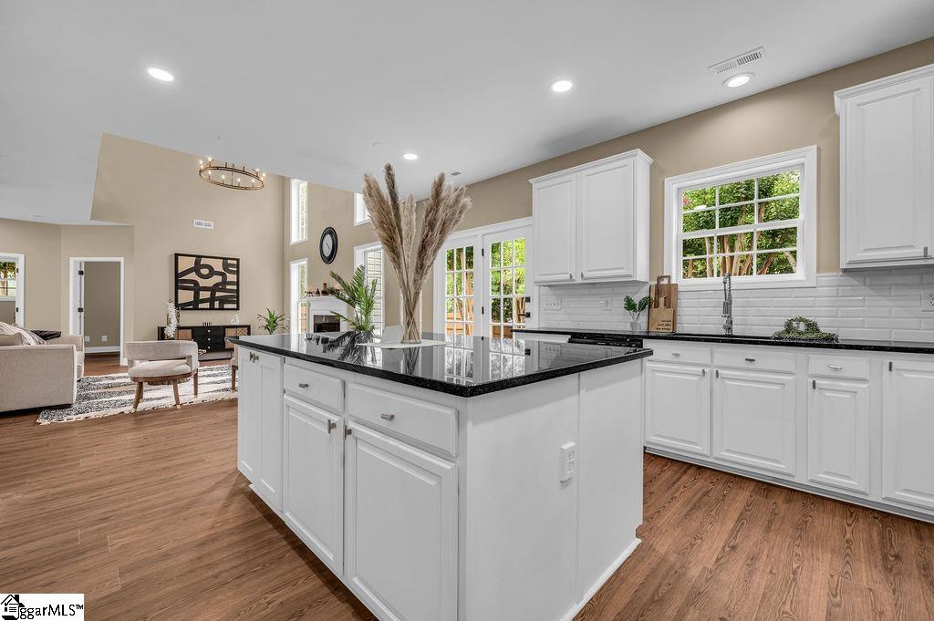4 Breezewood Court Greenville, SC 29607
