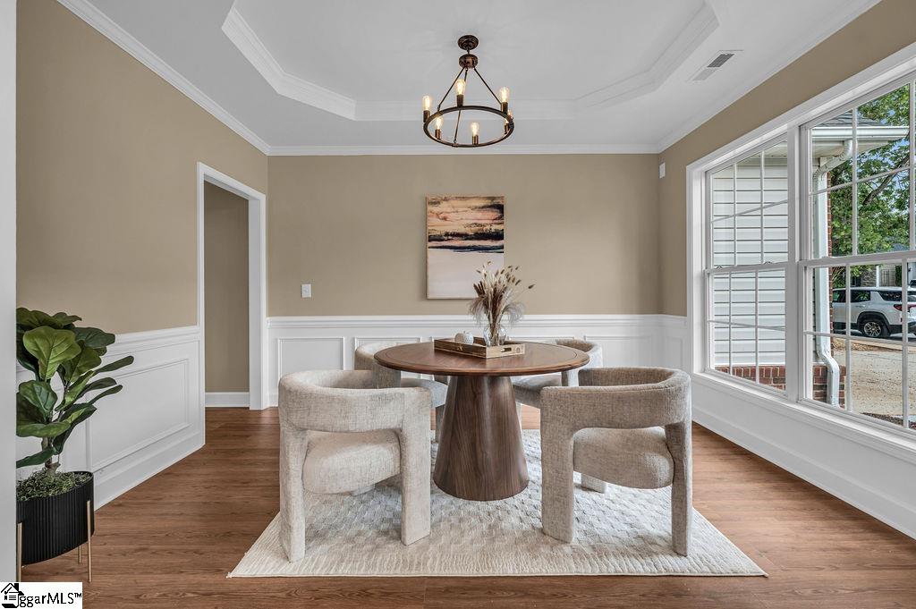 4 Breezewood Court Greenville, SC 29607