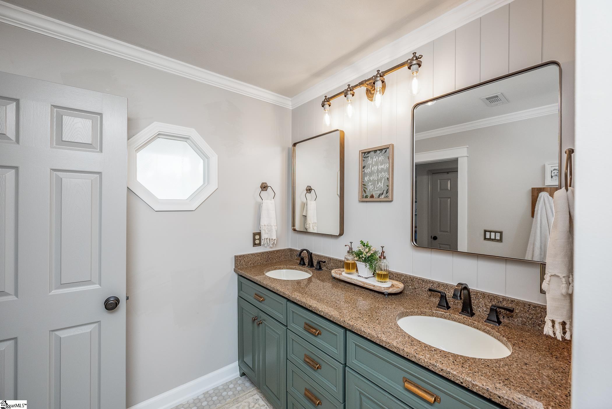 15 Otter Lane Taylors, SC 29687