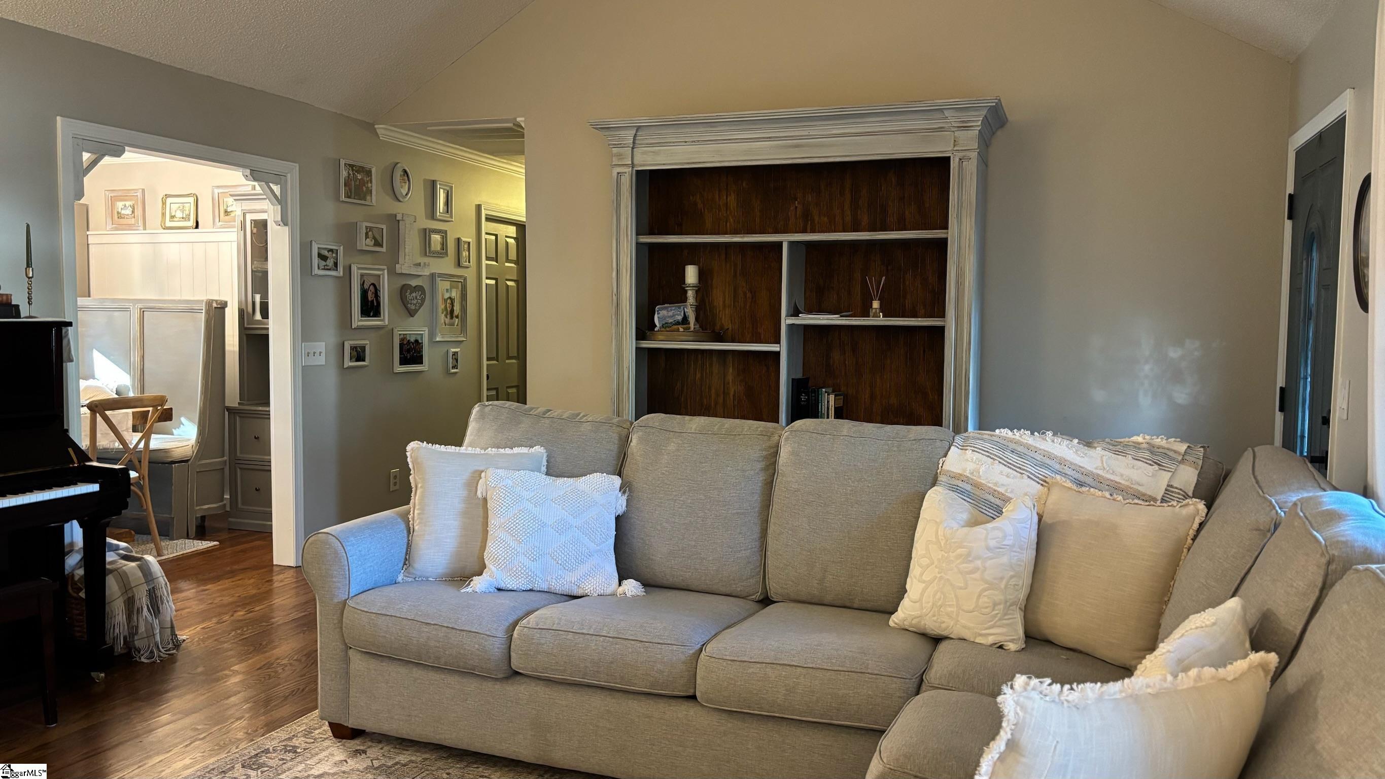 15 Otter Lane Taylors, SC 29687