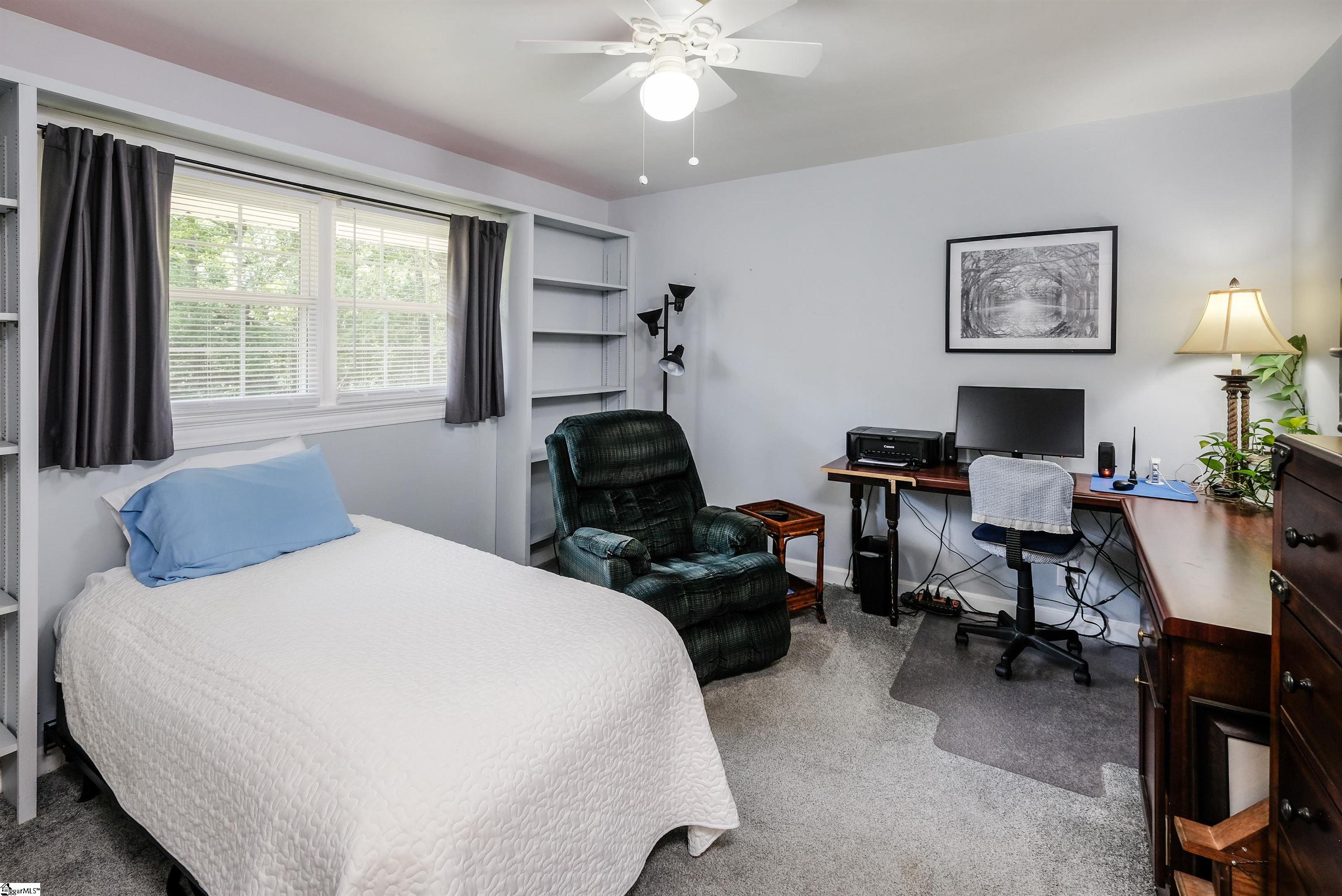 211 N Rockview Drive Greenville, SC 29609-6323