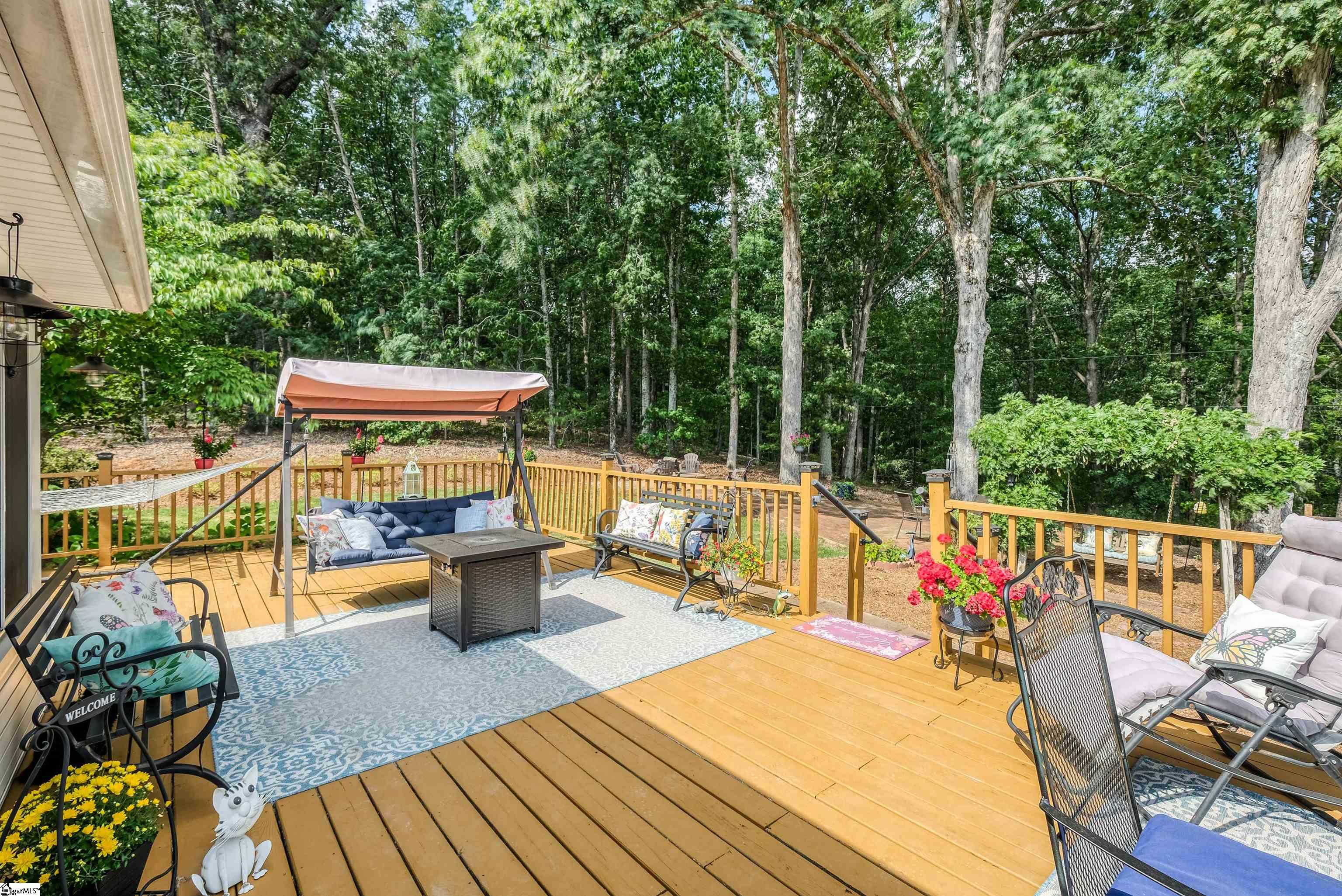 211 N Rockview Drive Greenville, SC 29609-6323