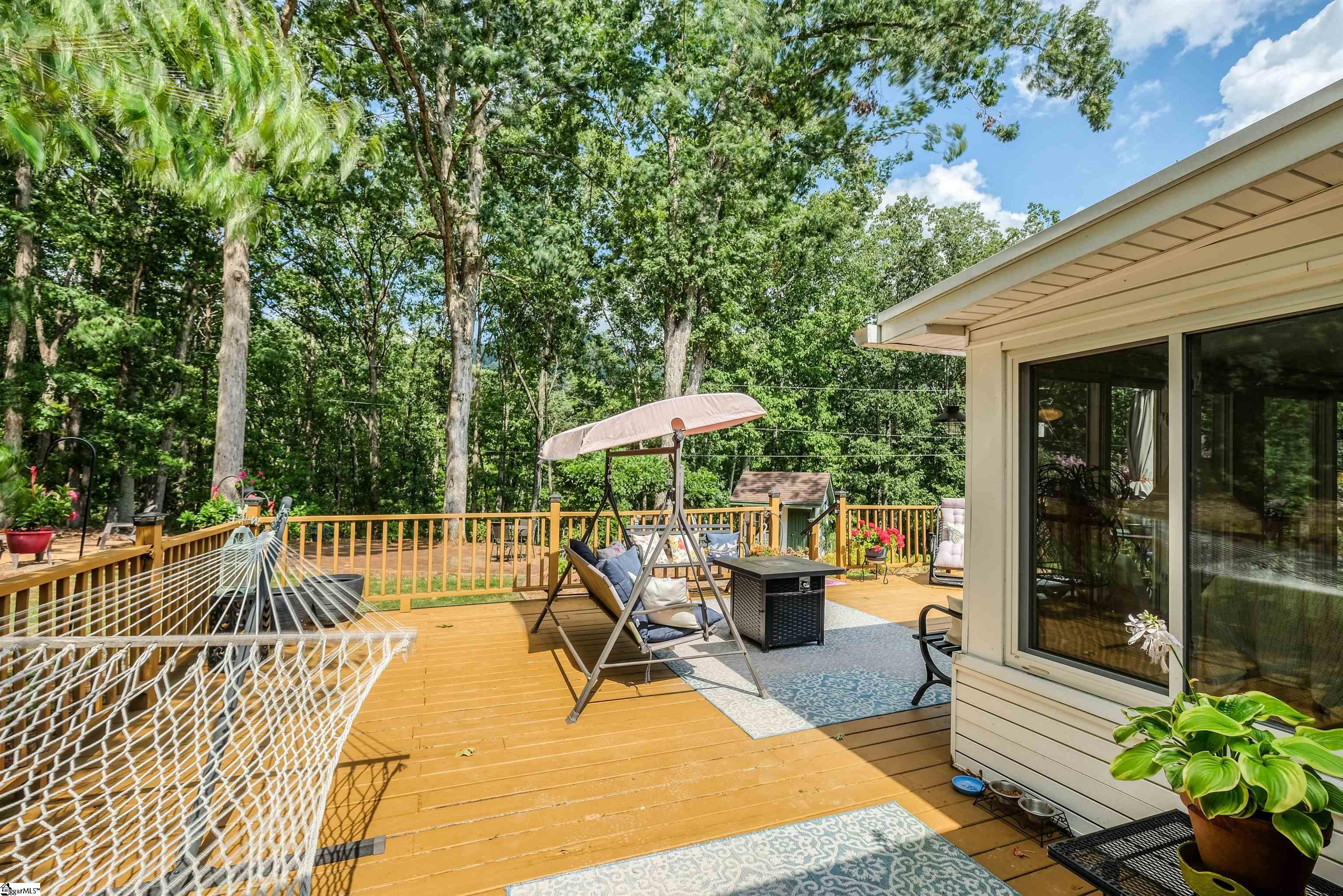 211 N Rockview Drive Greenville, SC 29609-6323