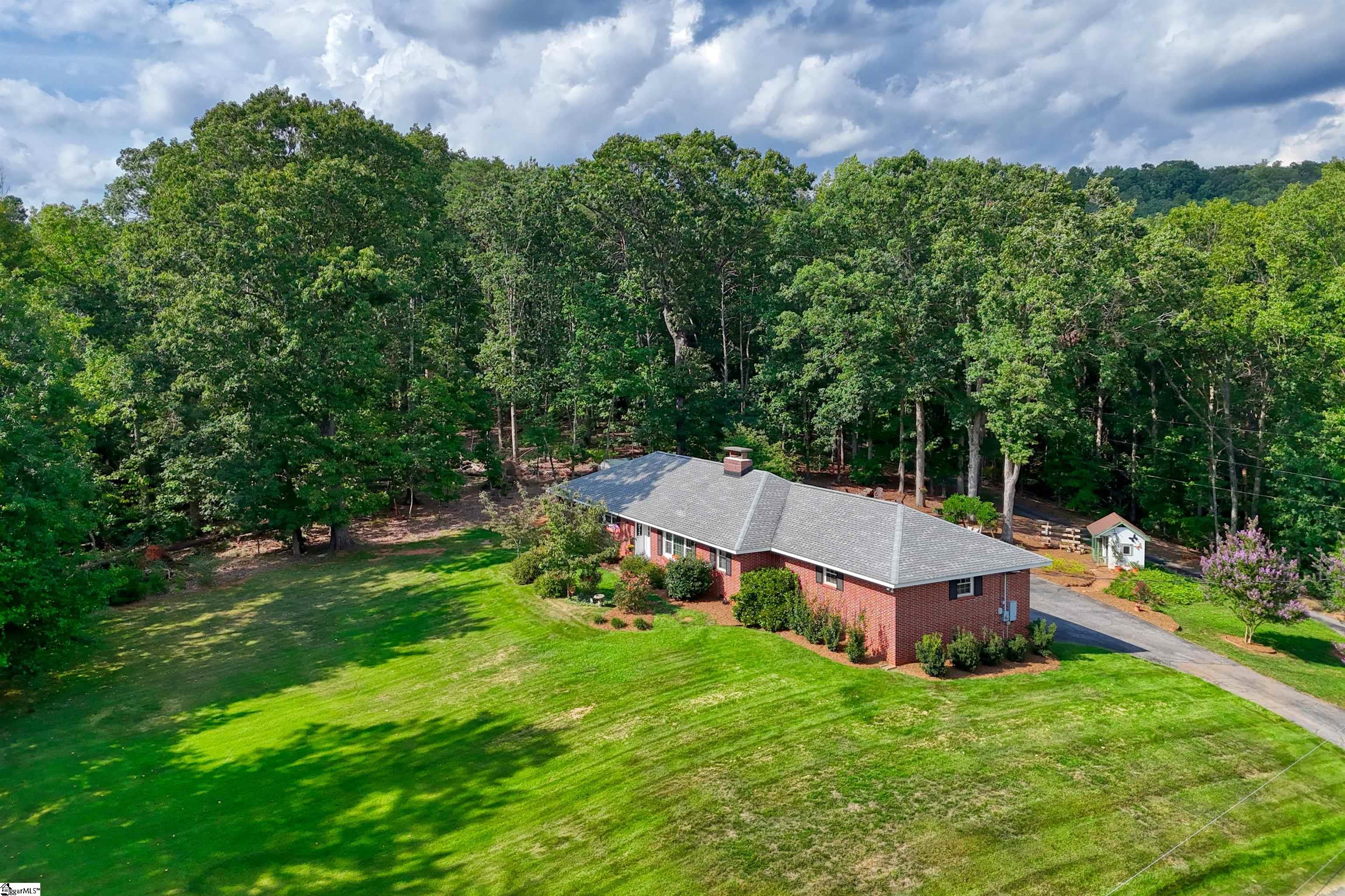 211 N Rockview Drive Greenville, SC 29609-6323