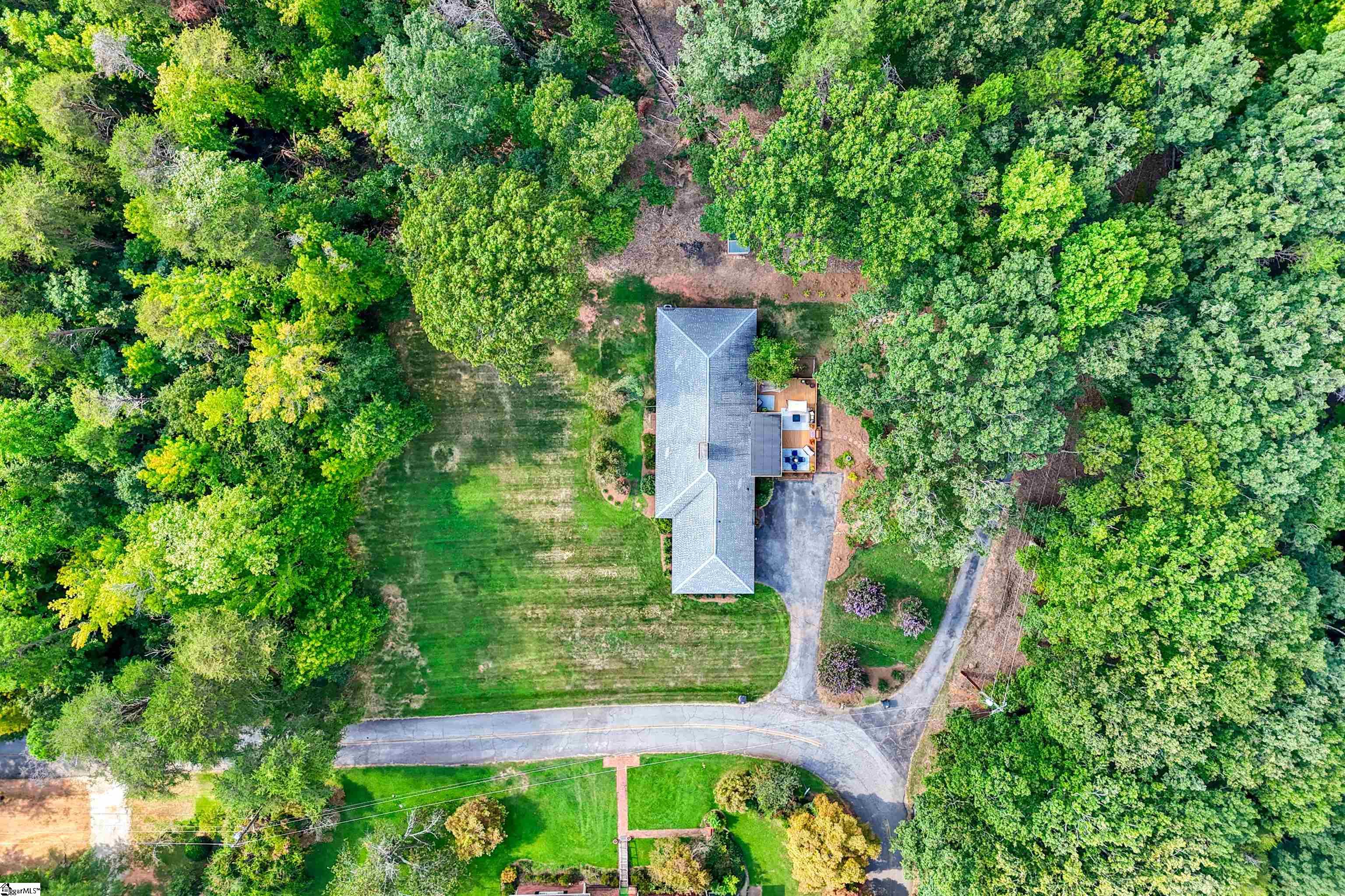 211 N Rockview Drive Greenville, SC 29609-6323