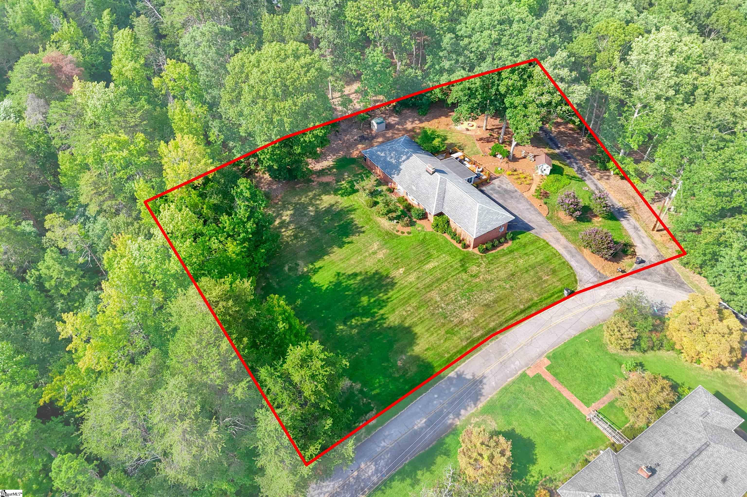 211 N Rockview Drive Greenville, SC 29609-6323