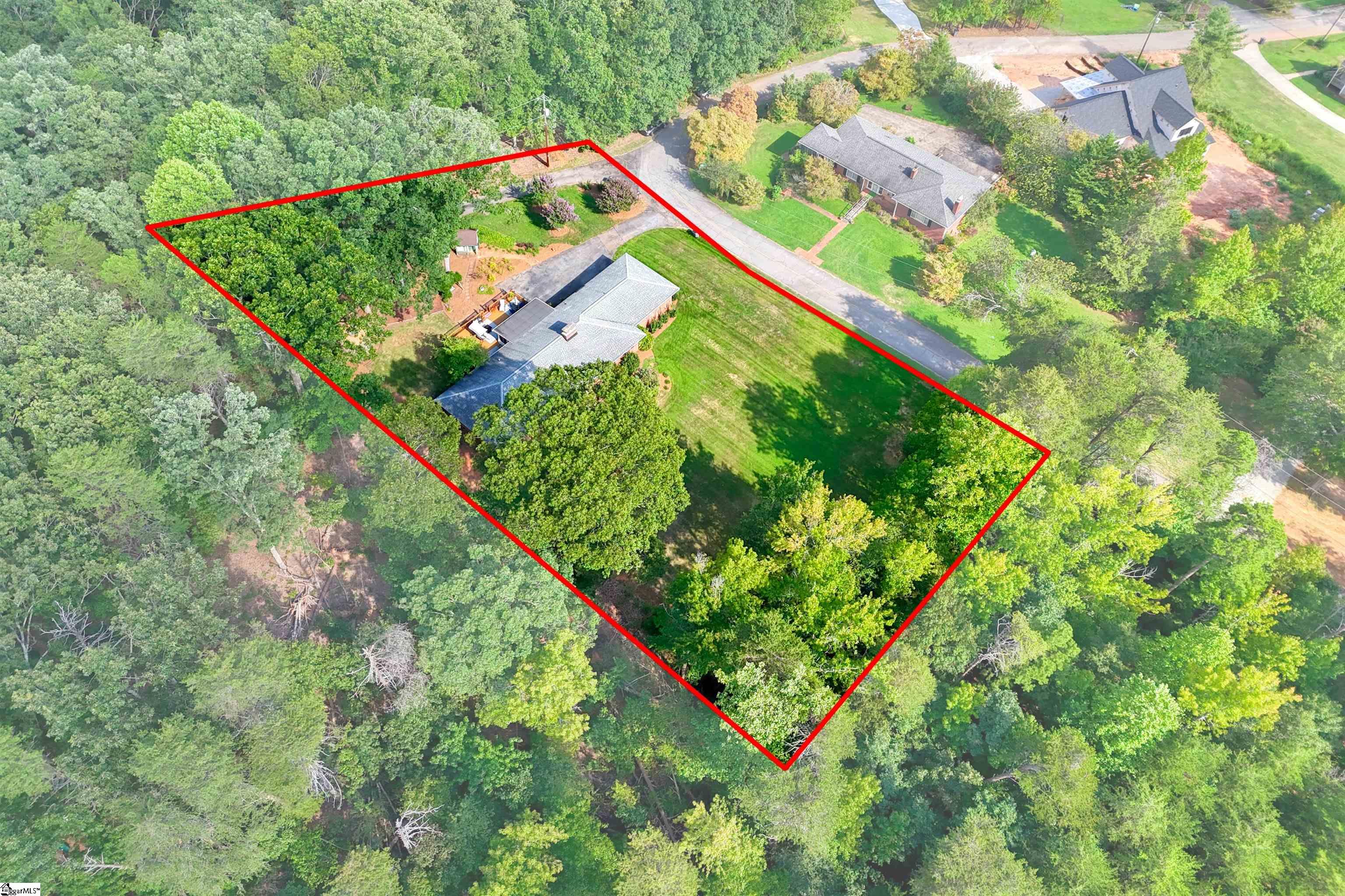 211 N Rockview Drive Greenville, SC 29609-6323