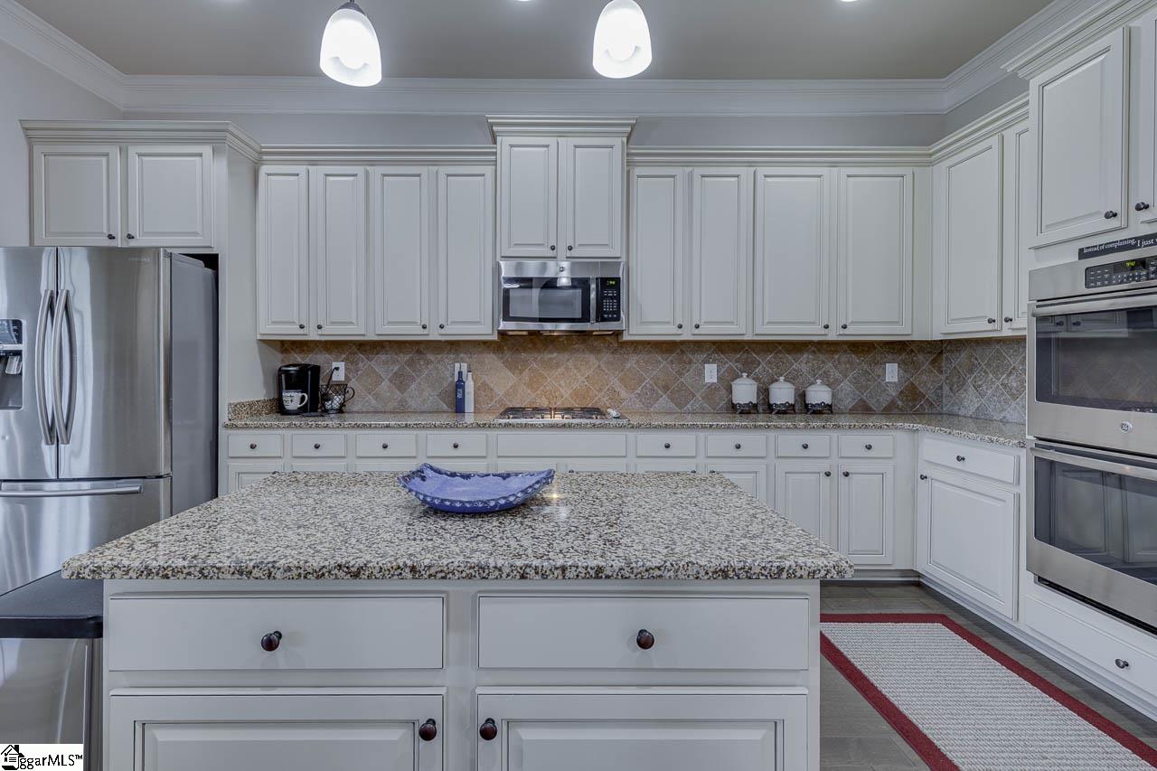 604 Rose Arbor Lane Simpsonville, SC 29681
