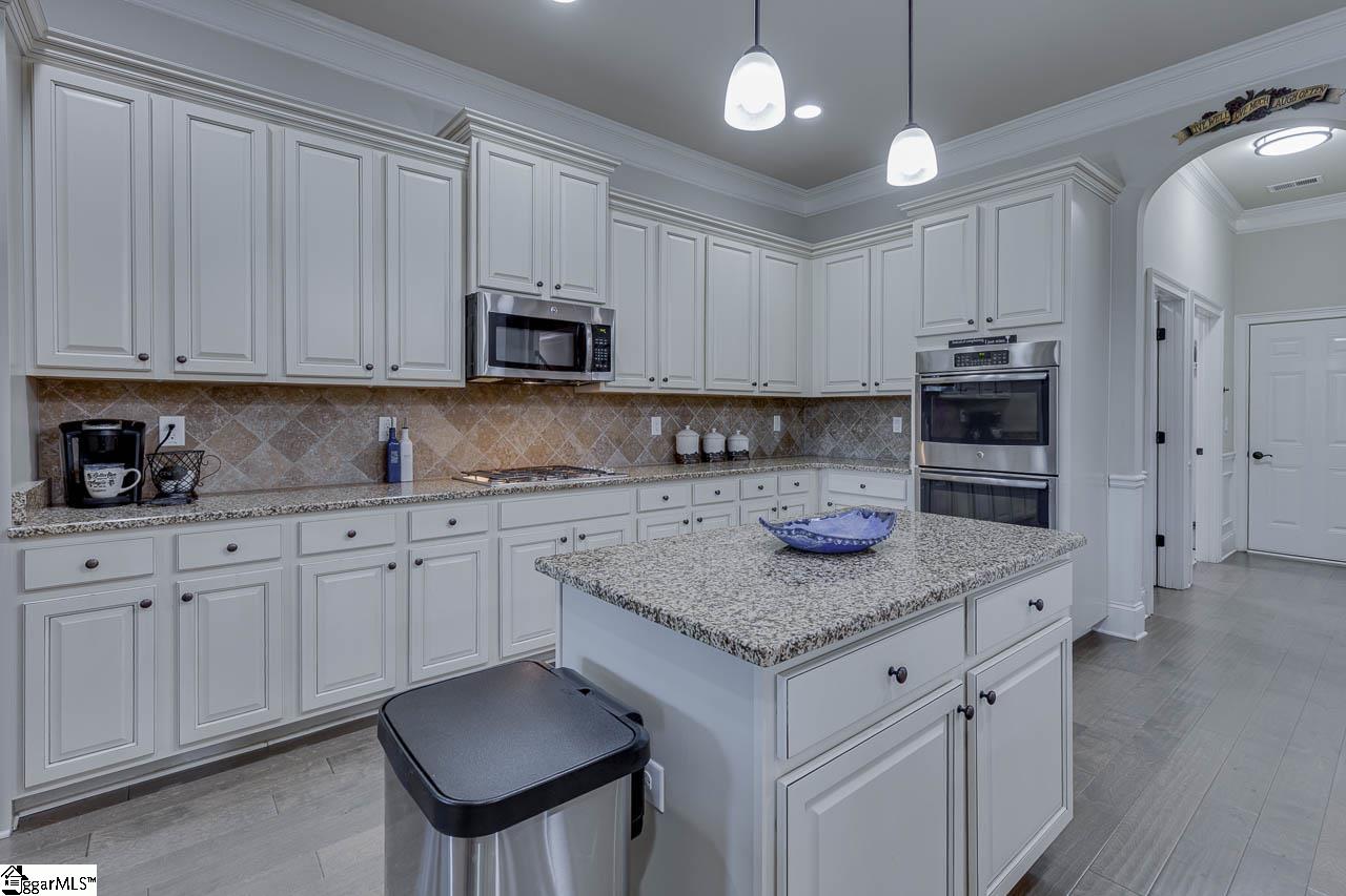 604 Rose Arbor Lane Simpsonville, SC 29681