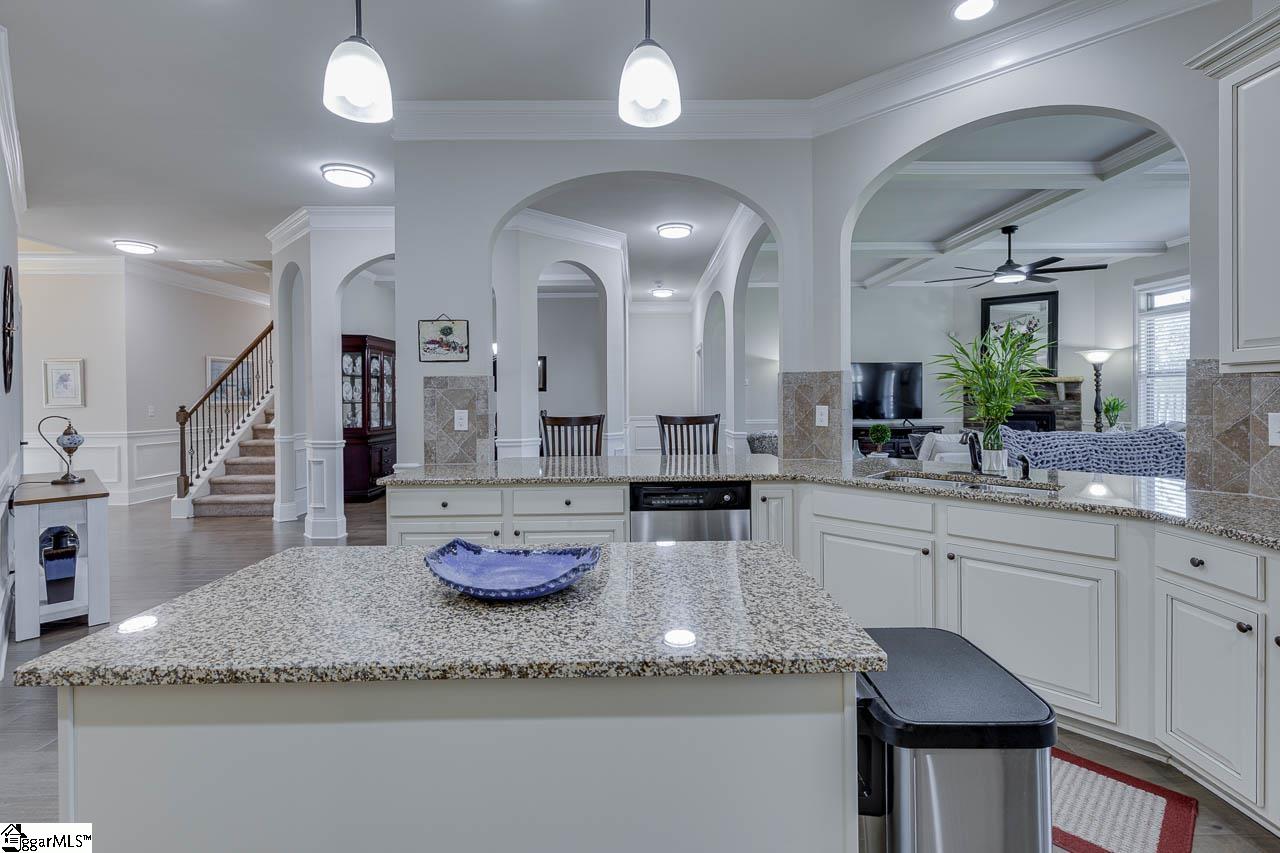 604 Rose Arbor Lane Simpsonville, SC 29681