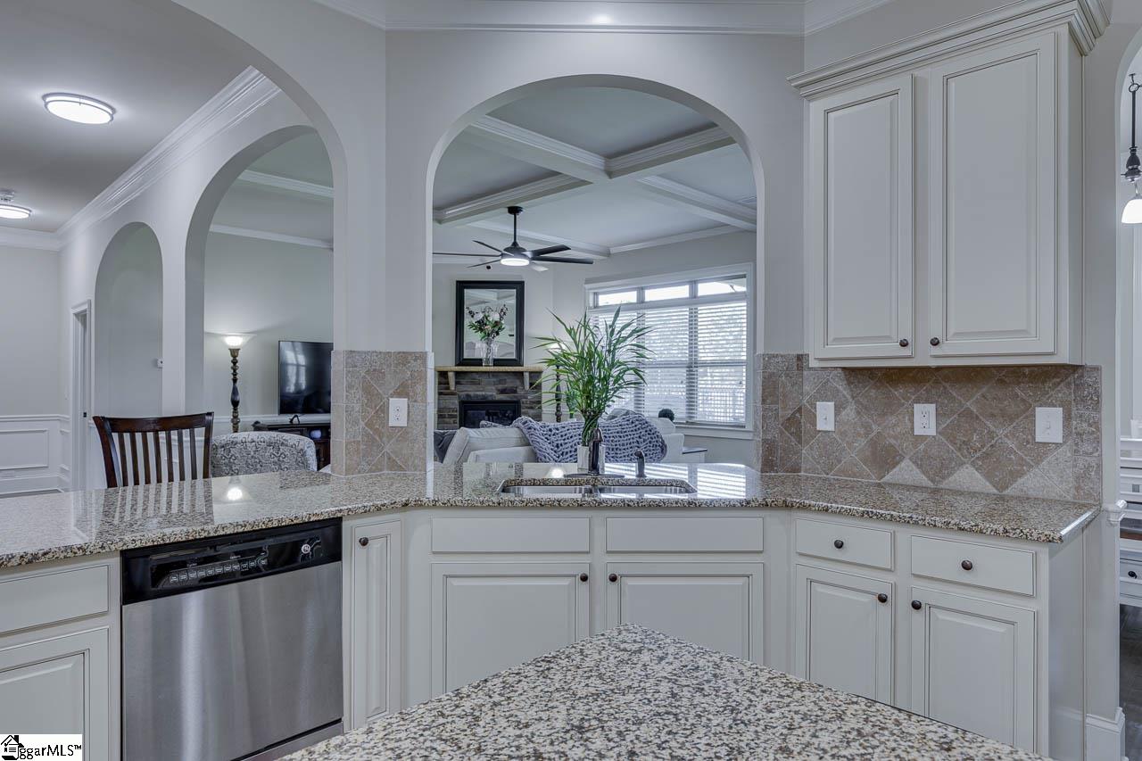 604 Rose Arbor Lane Simpsonville, SC 29681