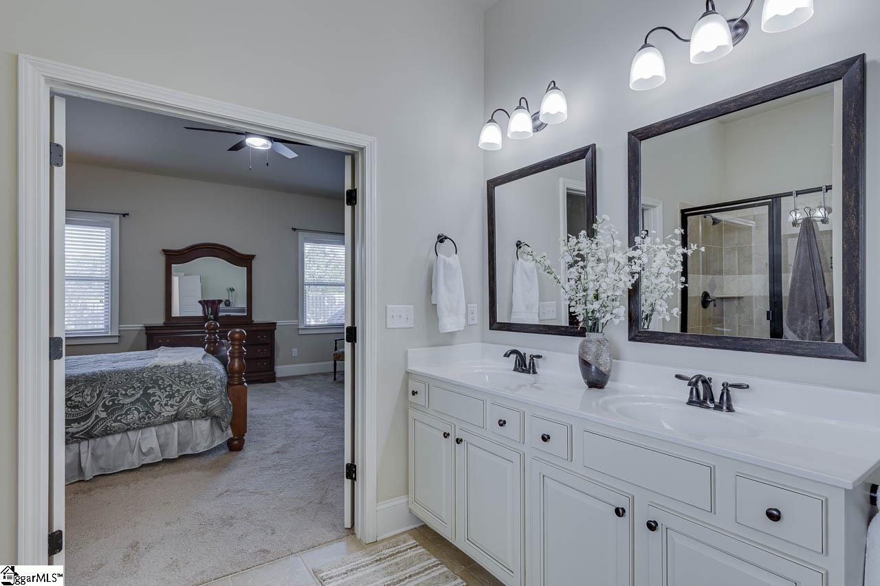 604 Rose Arbor Lane Simpsonville, SC 29681