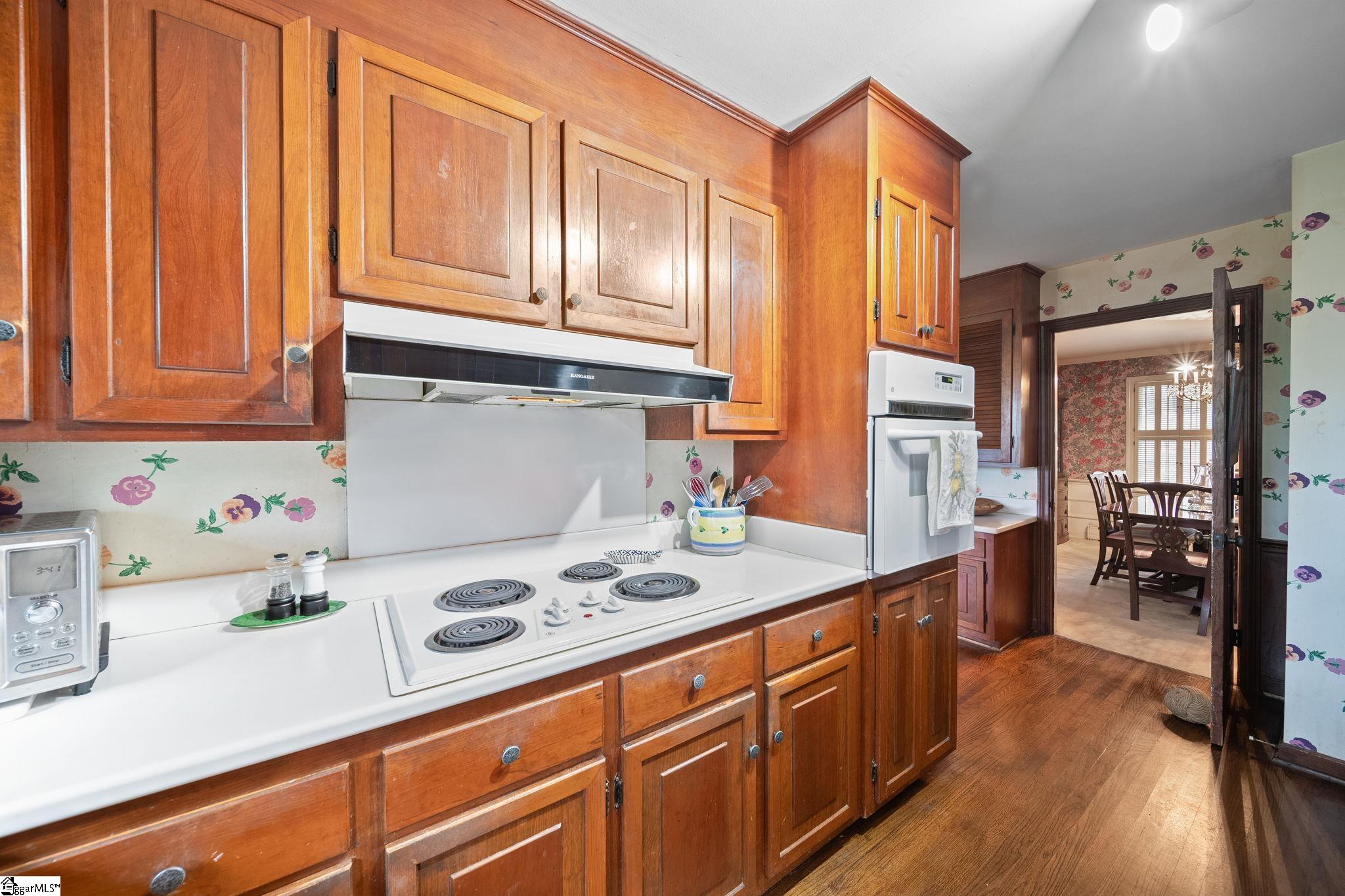 111 Rolling Green Circle Greenville, SC 29615