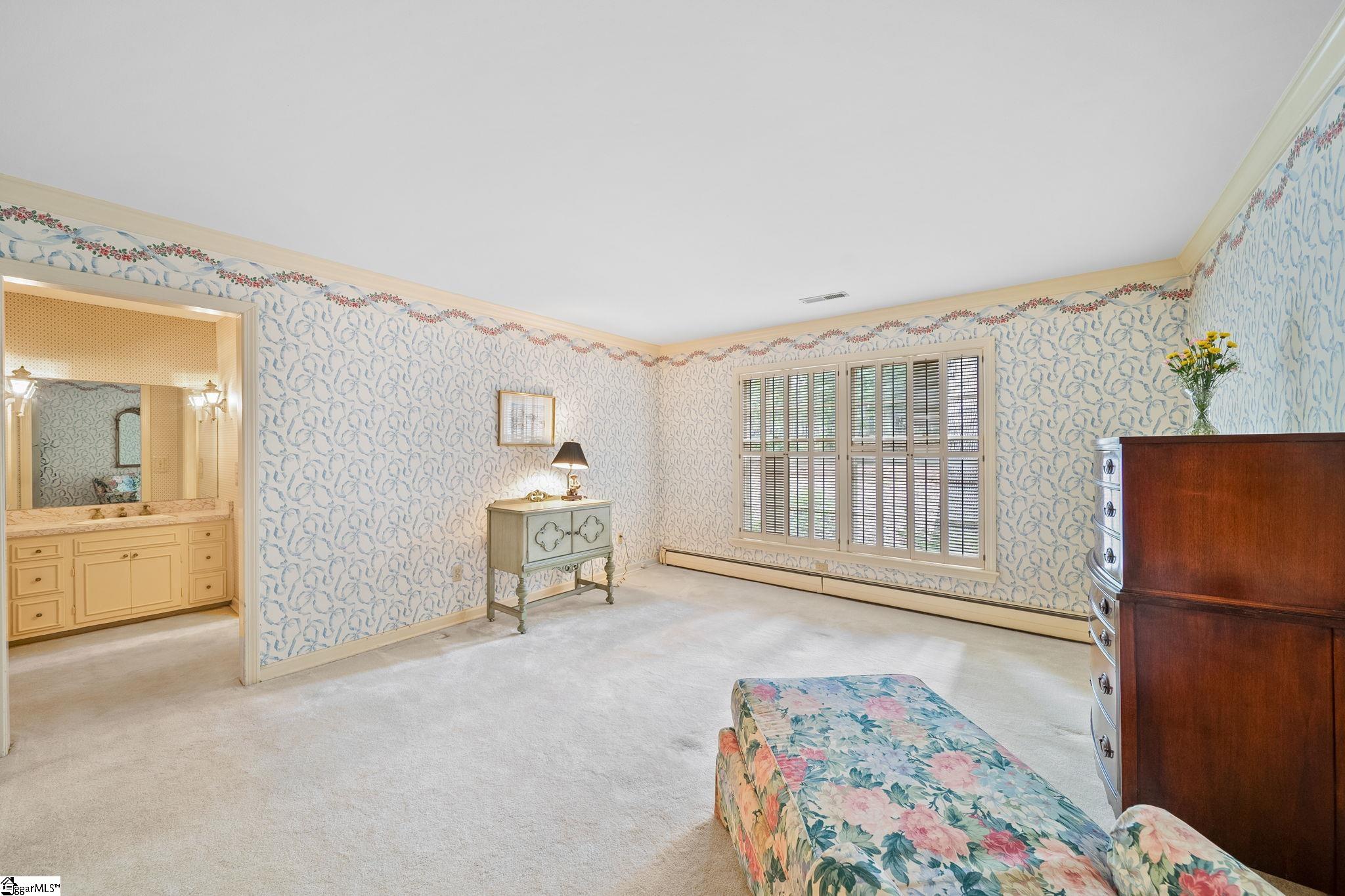 111 Rolling Green Circle Greenville, SC 29615