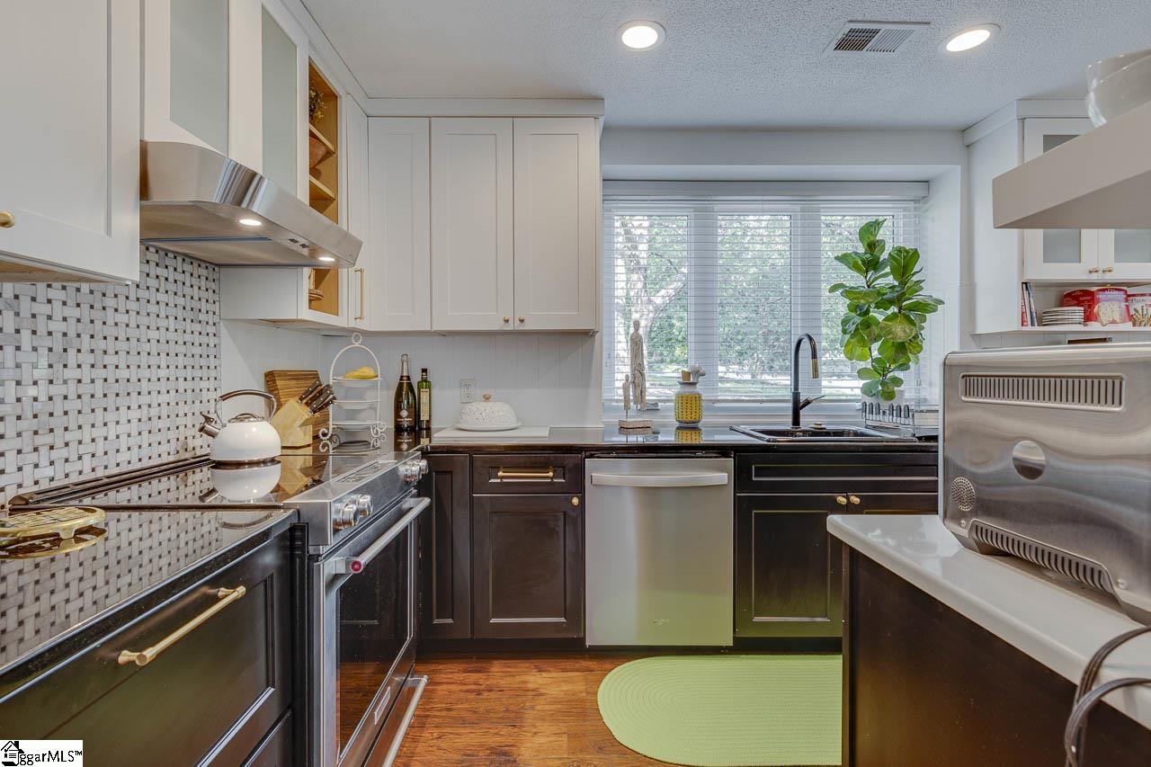 221 Saratoga Drive Greer, SC 29650