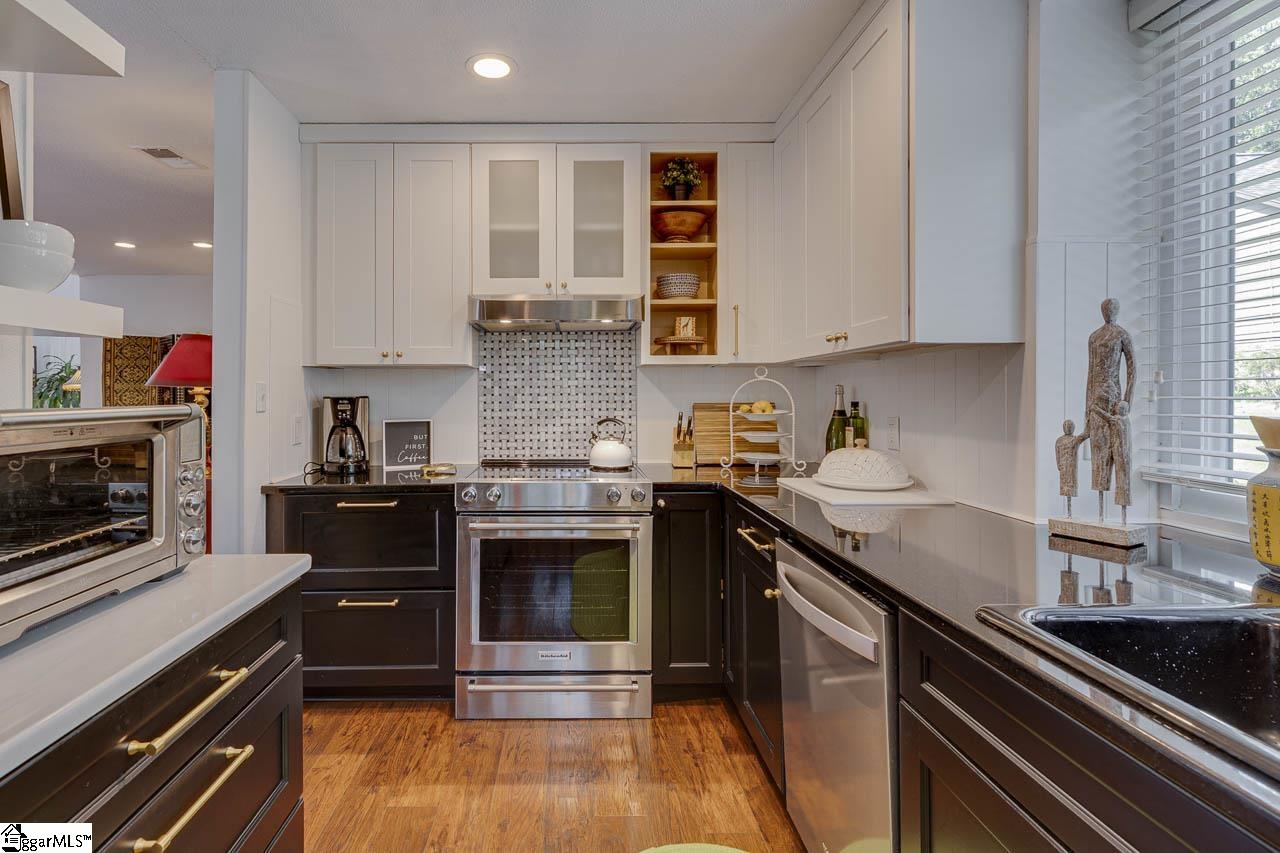 221 Saratoga Drive Greer, SC 29650