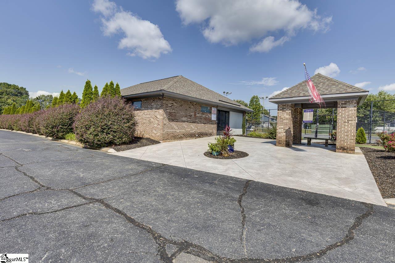 221 Saratoga Drive Greer, SC 29650
