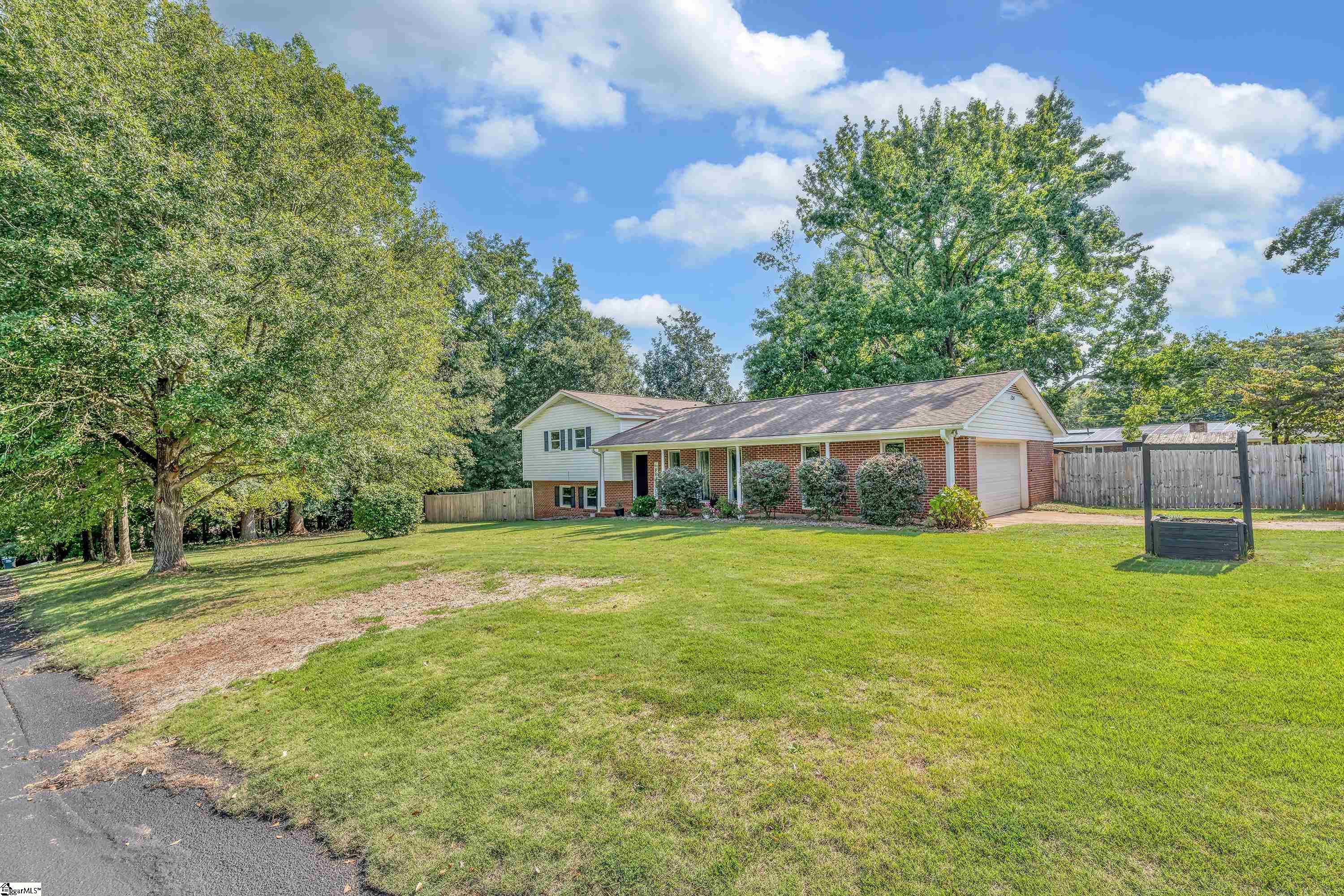 124 Holly Circle Lyman, SC 29365