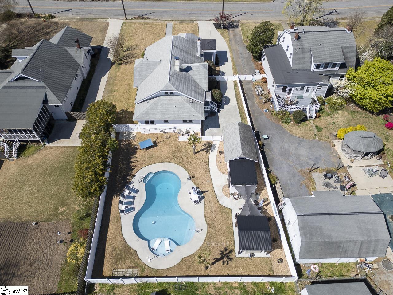 402 Brown Avenue Belton, SC 29627
