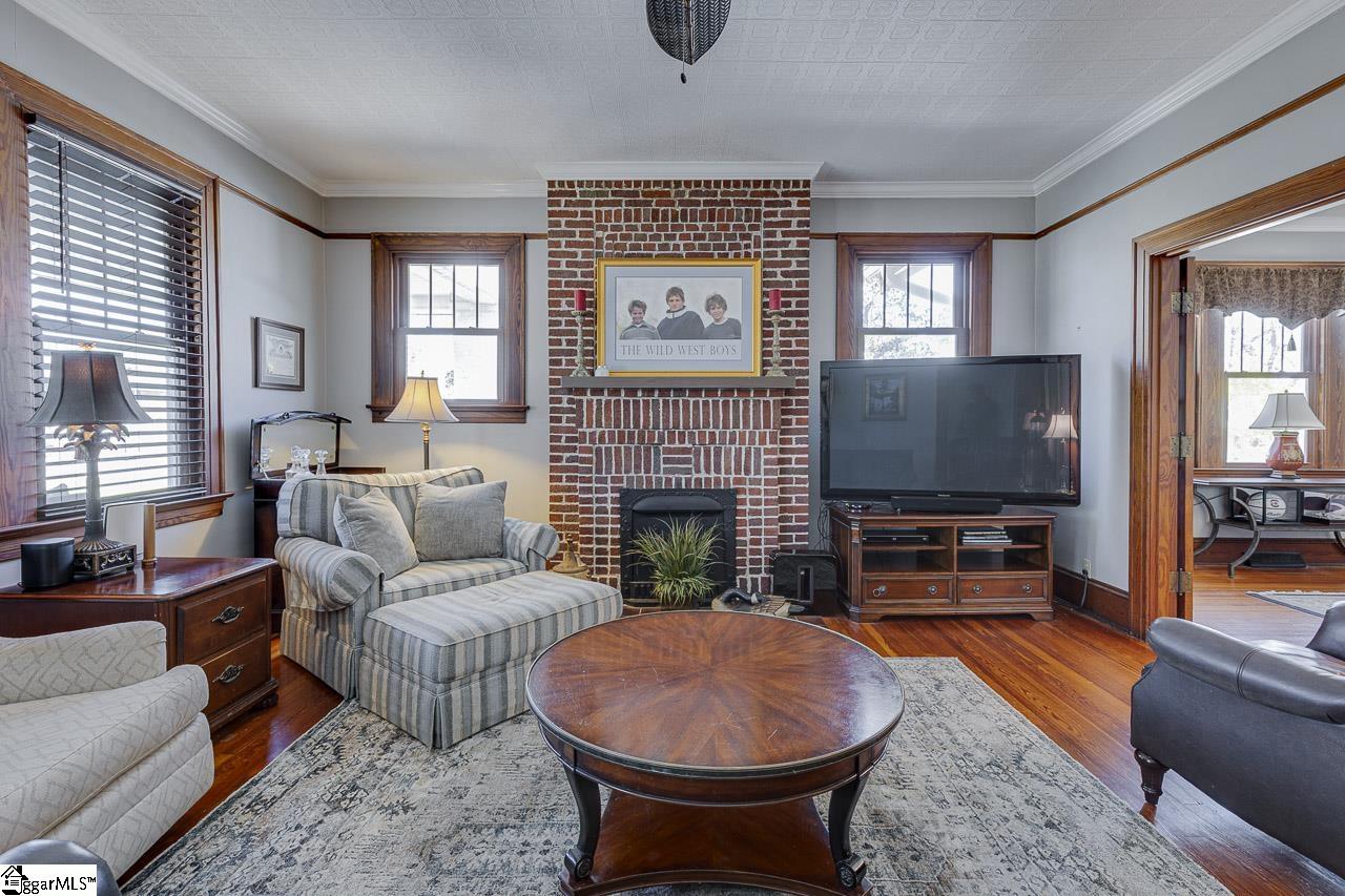 402 Brown Avenue Belton, SC 29627