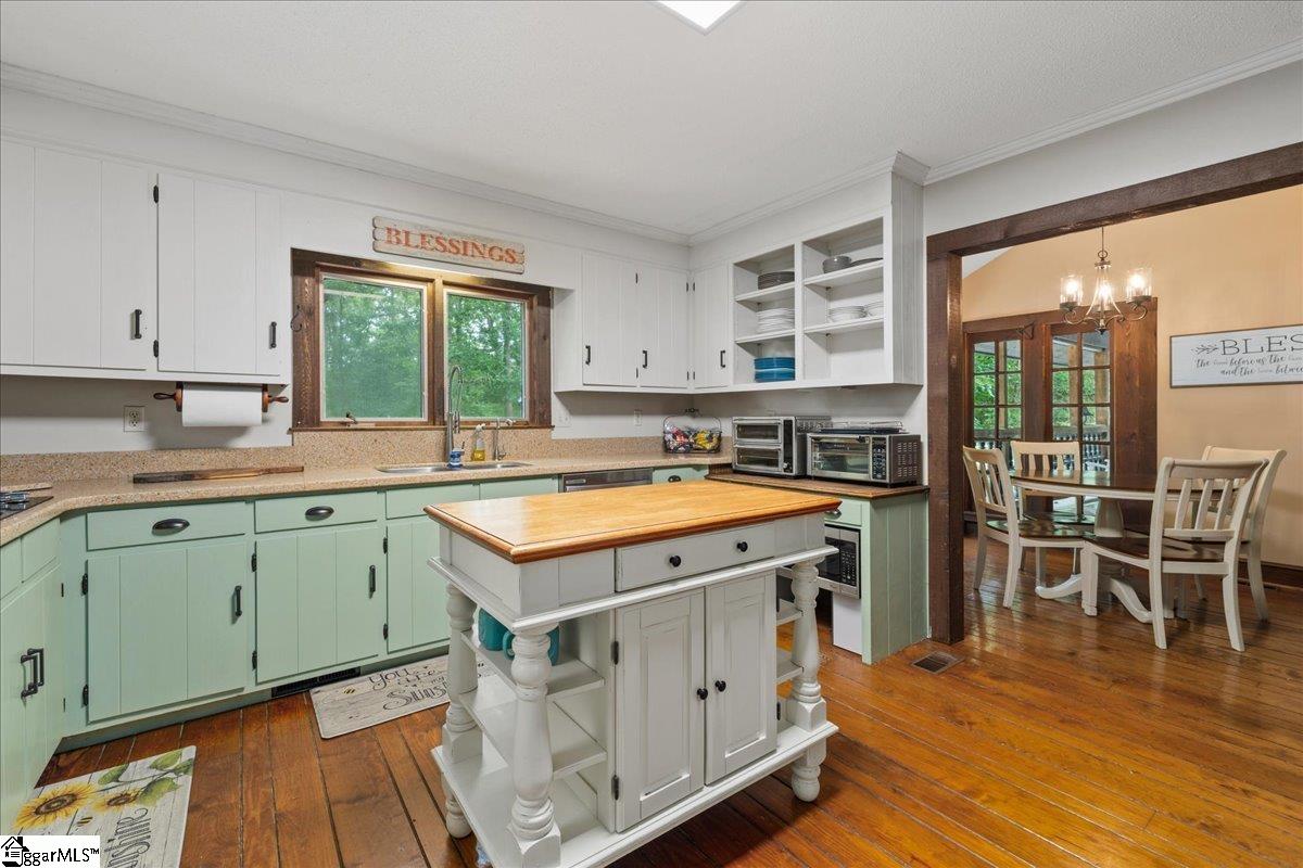 100 Caroline Drive Roebuck, SC 29376