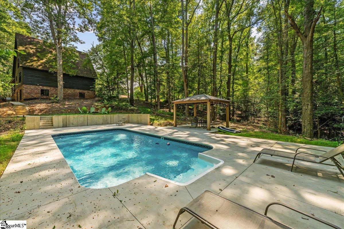 100 Caroline Drive Roebuck, SC 29376