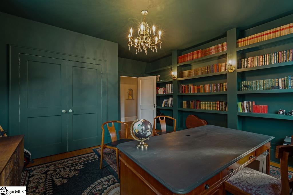 308 E Faris Road Greenville, SC 29605
