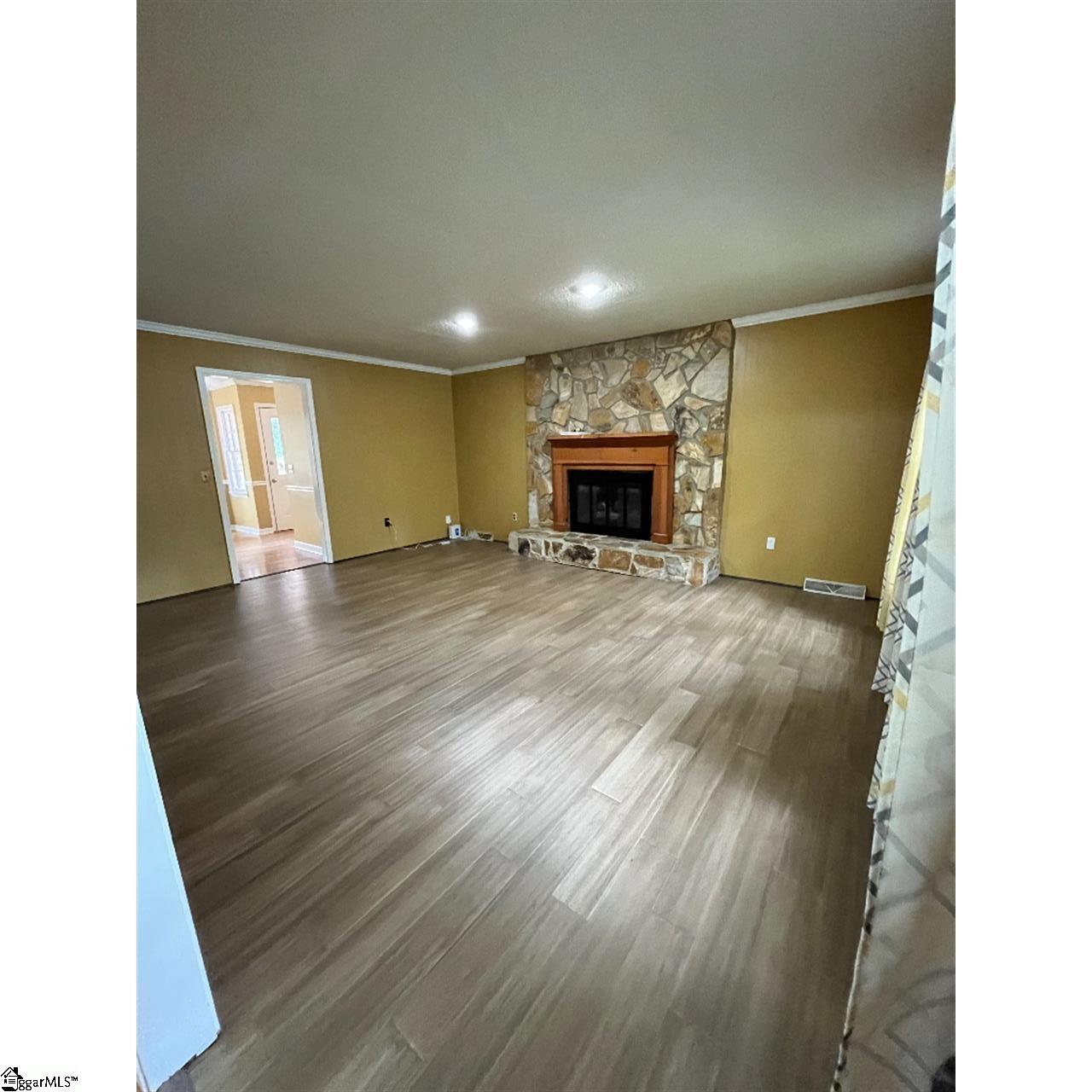 8 Pebble Stone Lane Taylors, SC 29687