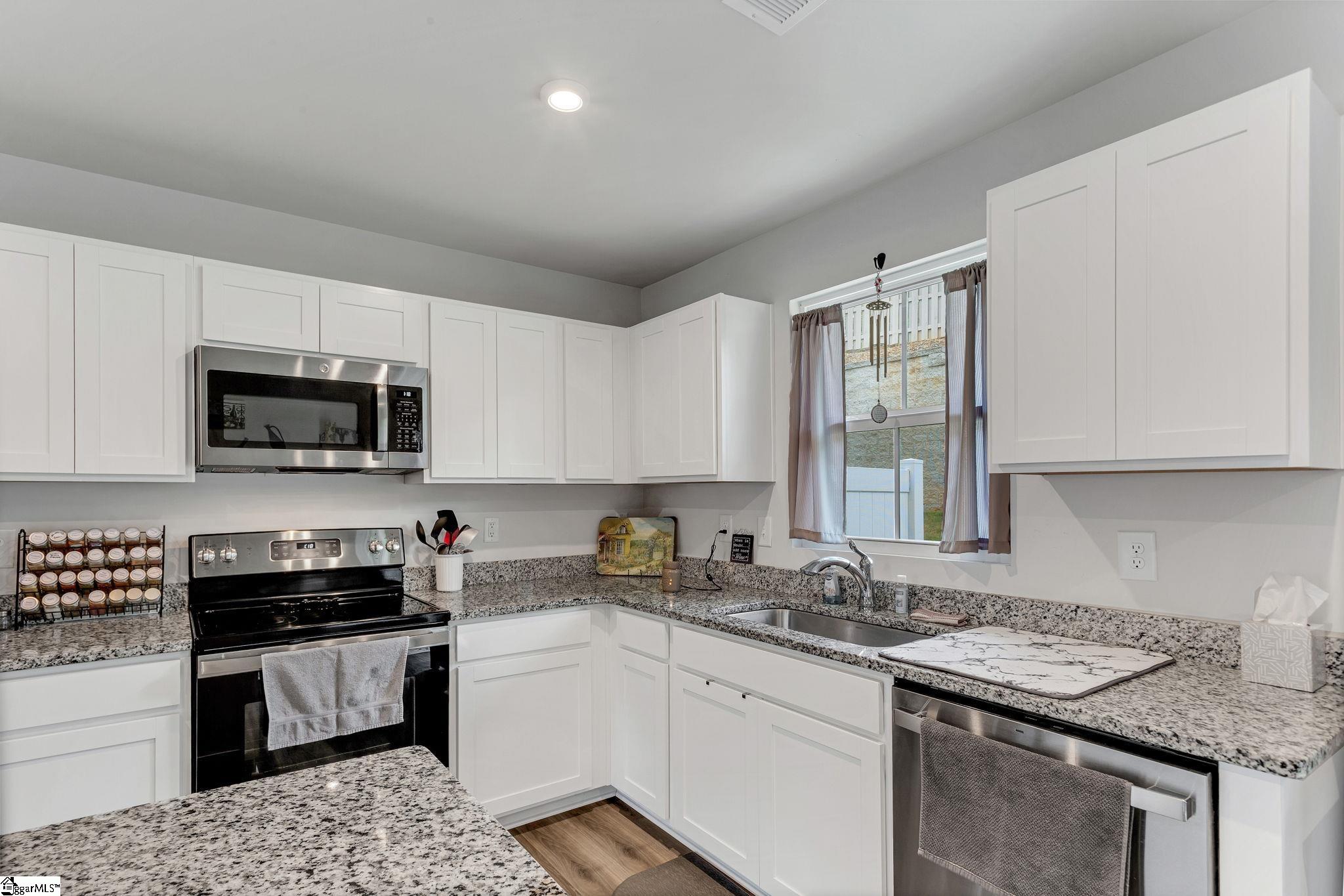 8 Tidworth Drive Greer, SC 29651