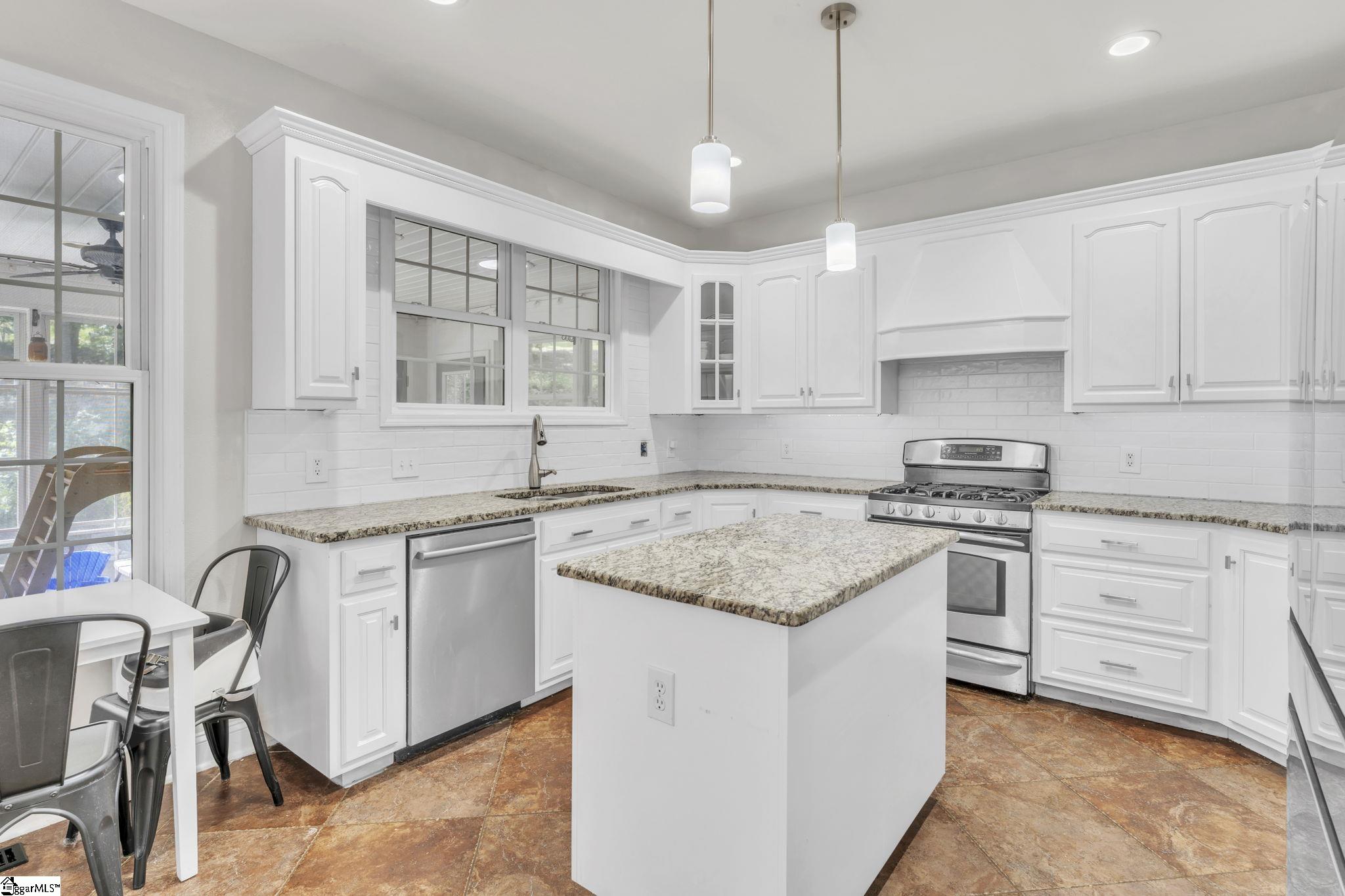 207 Devonhurst Drive Seneca, SC 29678