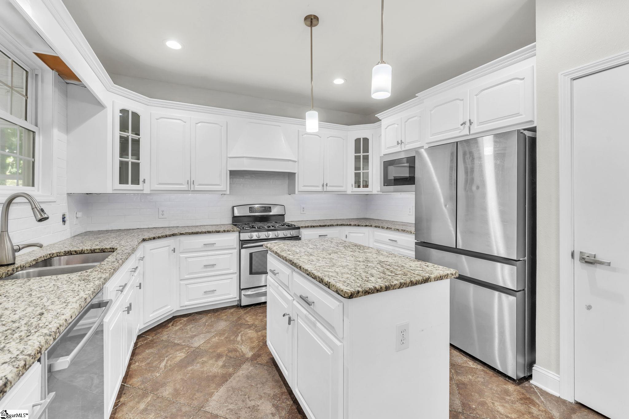 207 Devonhurst Drive Seneca, SC 29678