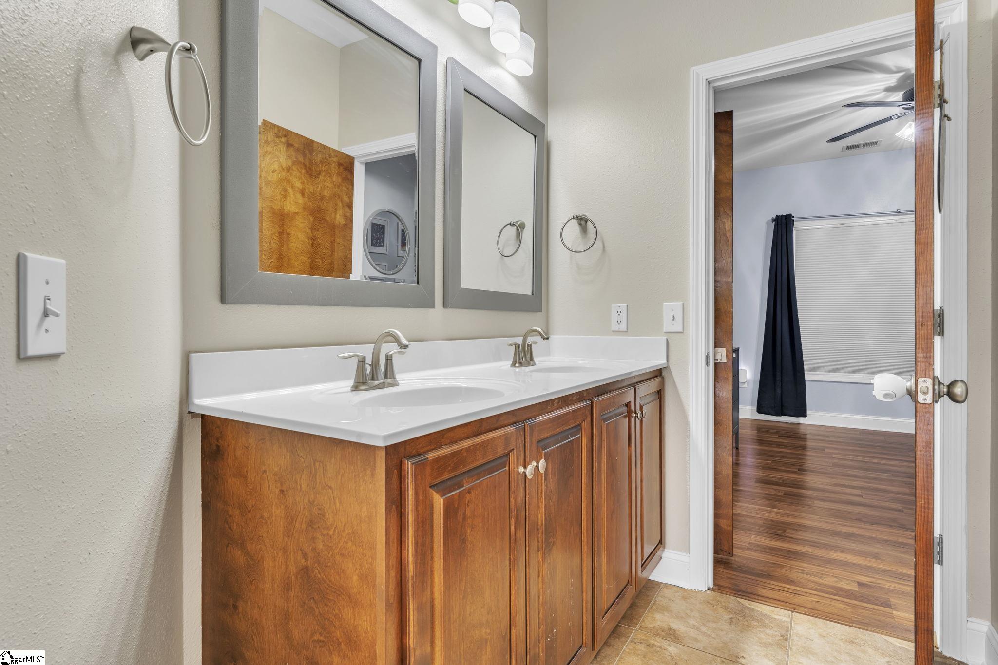 207 Devonhurst Drive Seneca, SC 29678