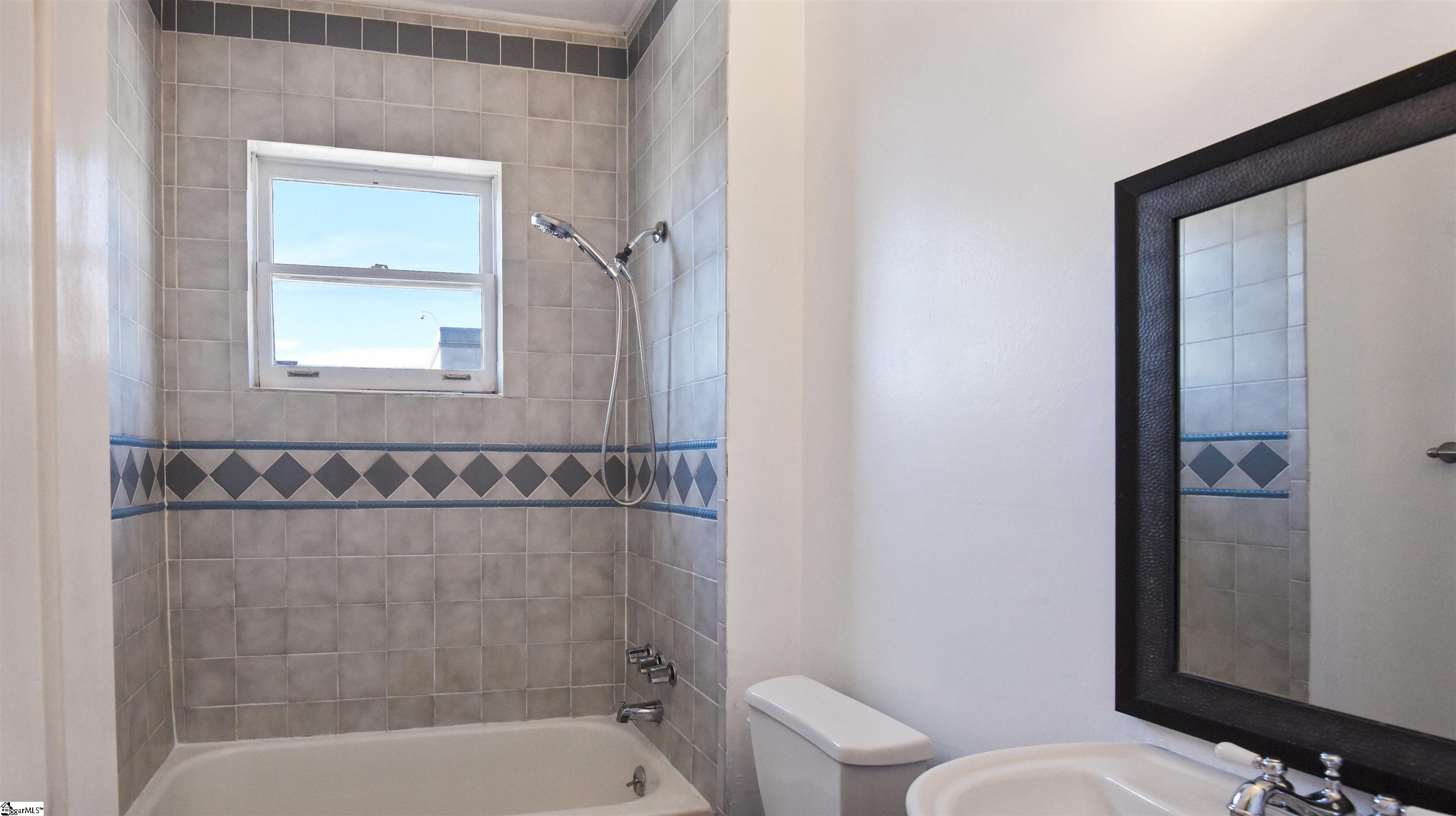400 E Washington Street UNIT #15 Greenville, SC 29601