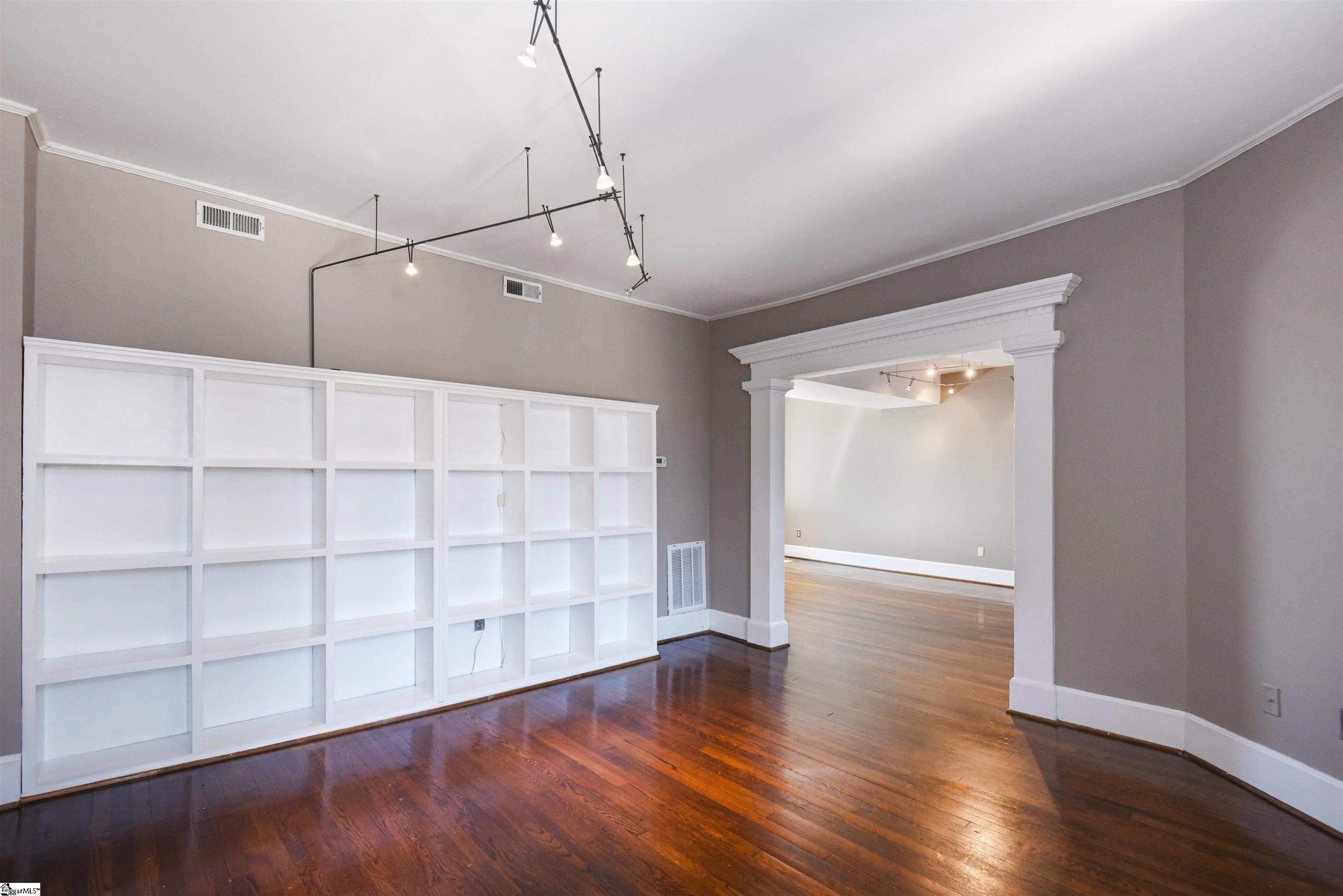 400 E Washington Street UNIT #15 Greenville, SC 29601
