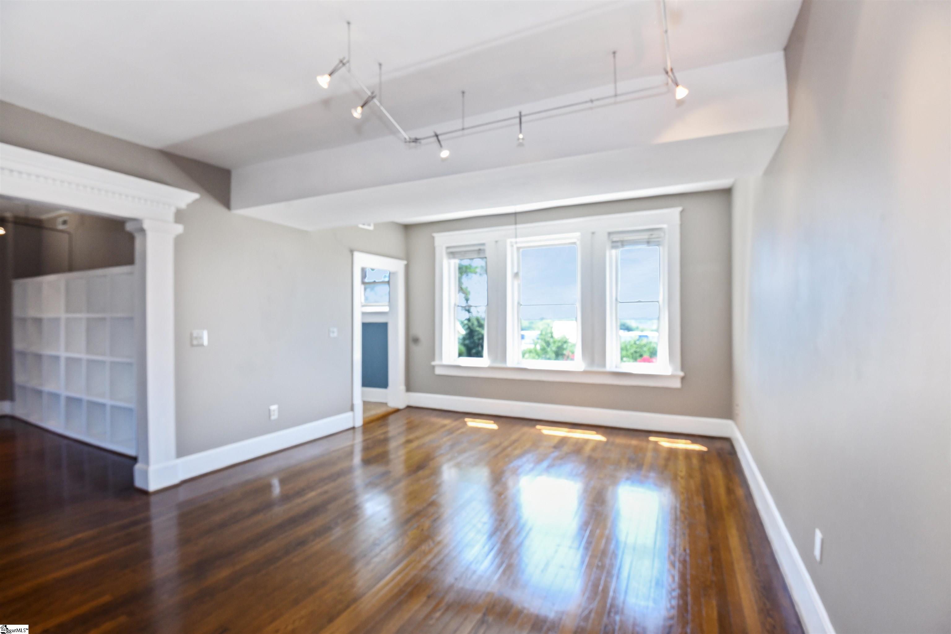 400 E Washington Street UNIT #15 Greenville, SC 29601