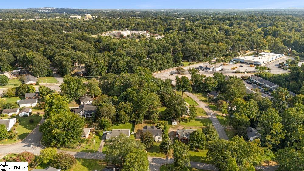304 Wedgewood Drive Greenville, SC 29609