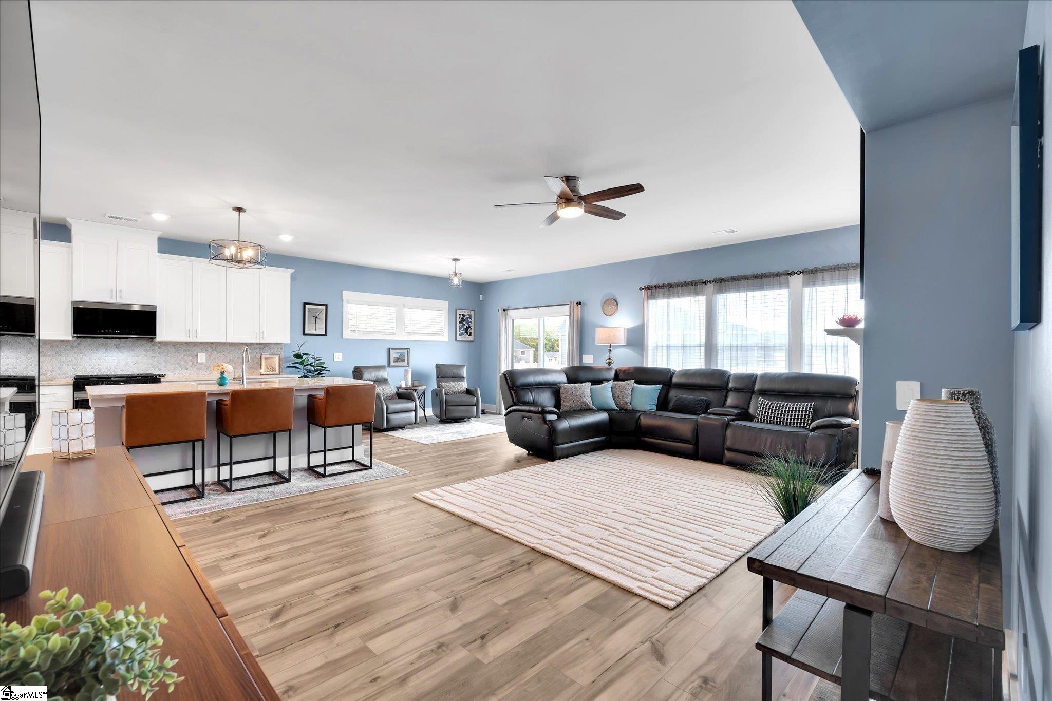 6 Roderick Lane Greenville, SC 29605