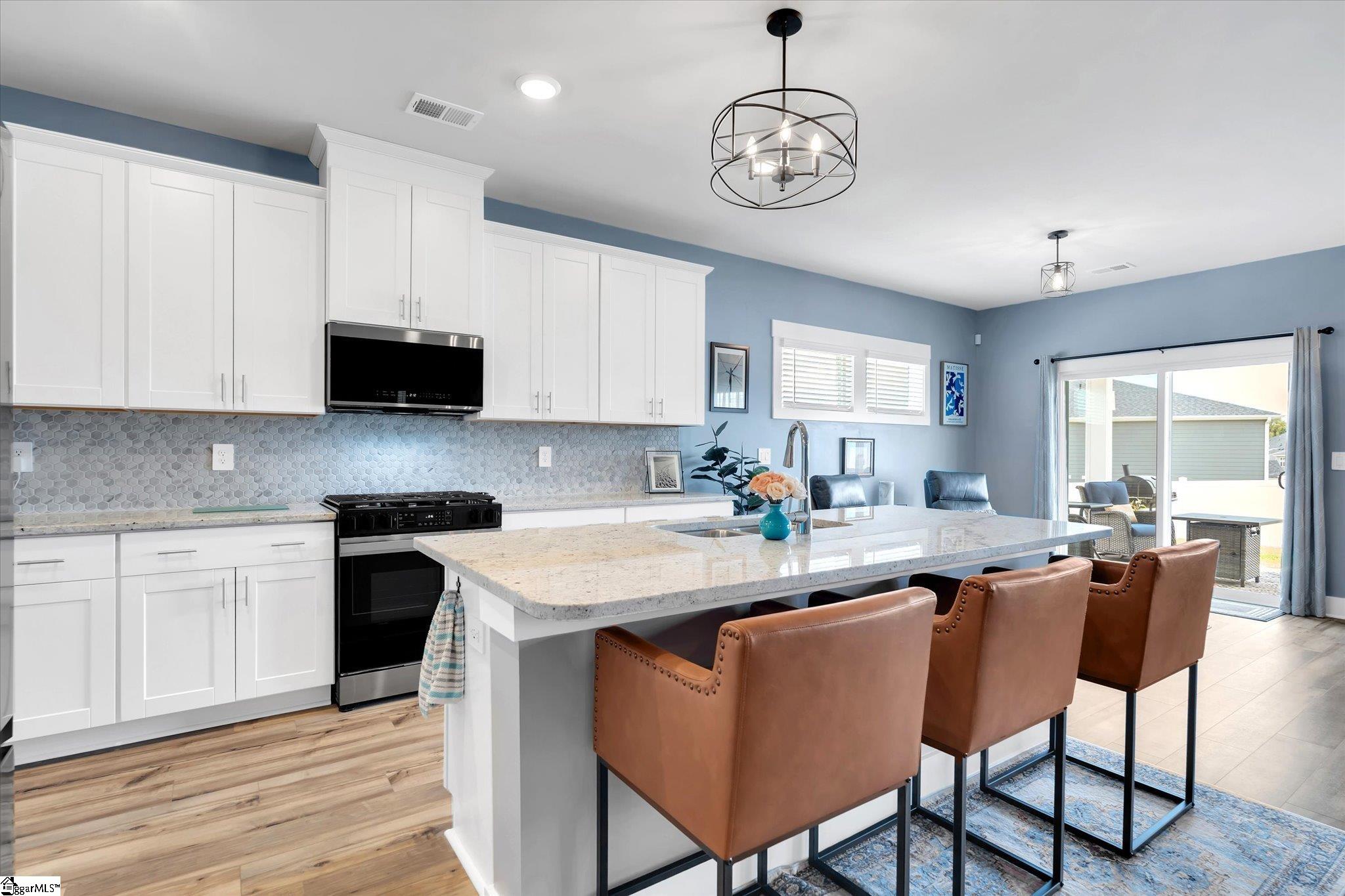 6 Roderick Lane Greenville, SC 29605