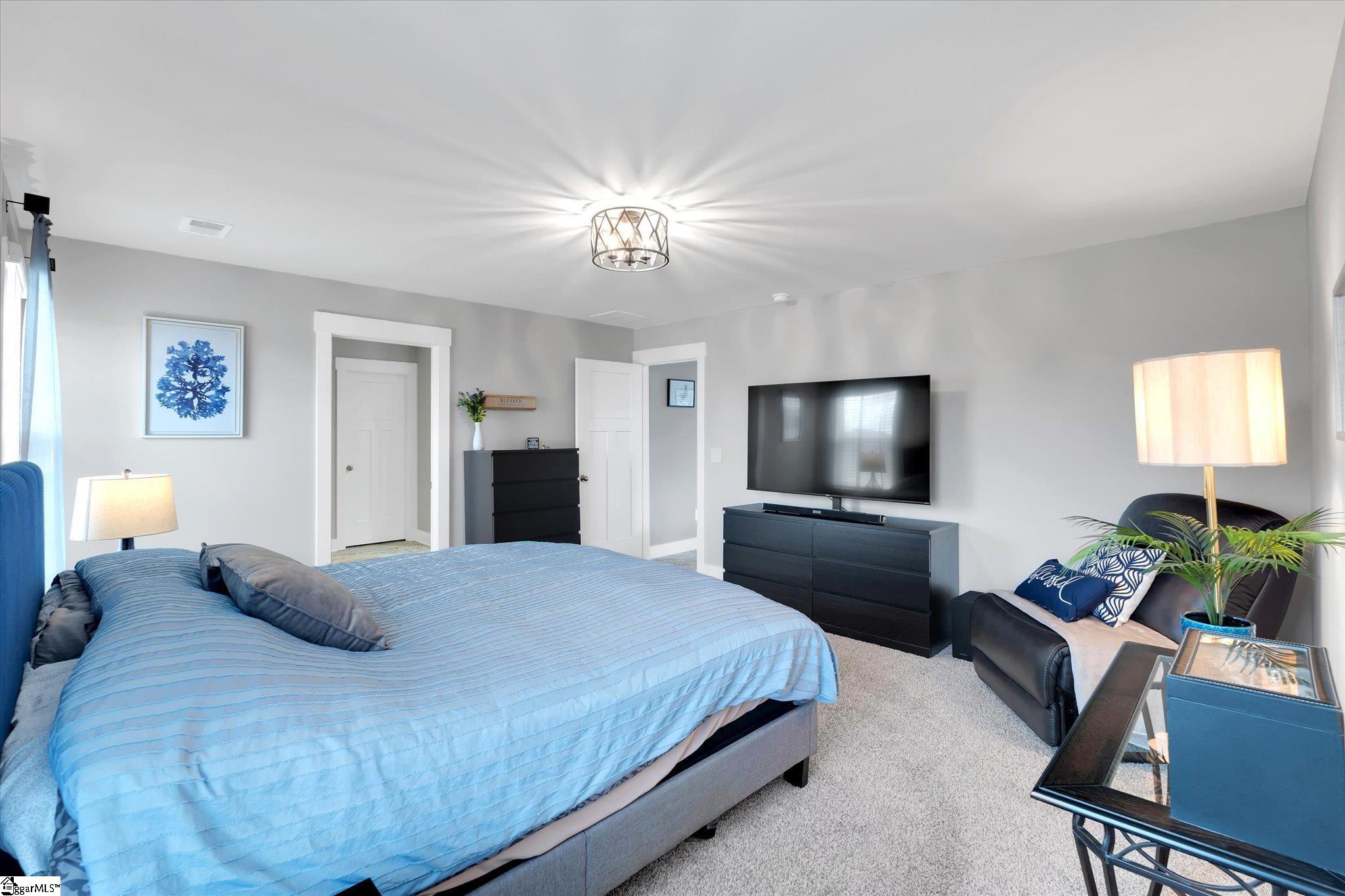 6 Roderick Lane Greenville, SC 29605