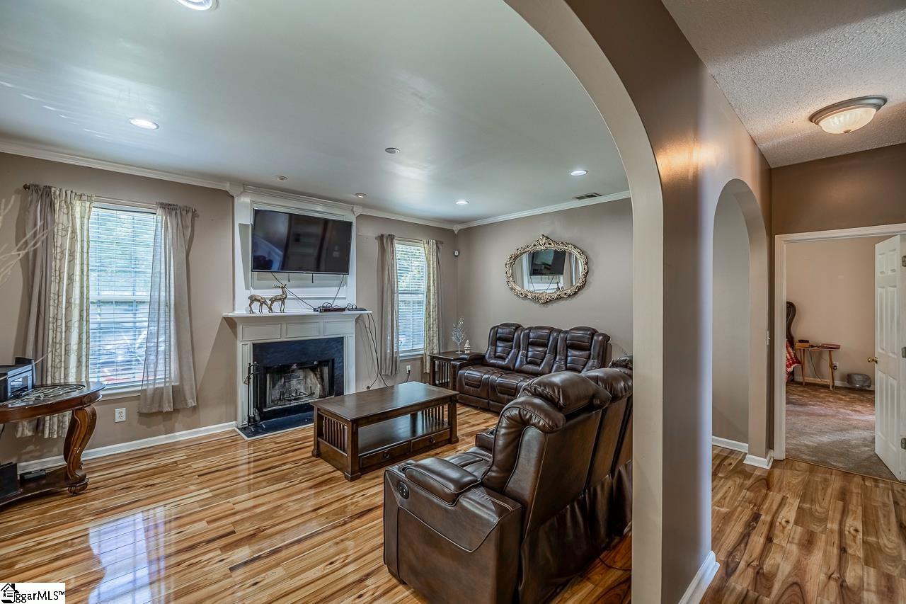 326 Waterton Way Simpsonville, SC 29680