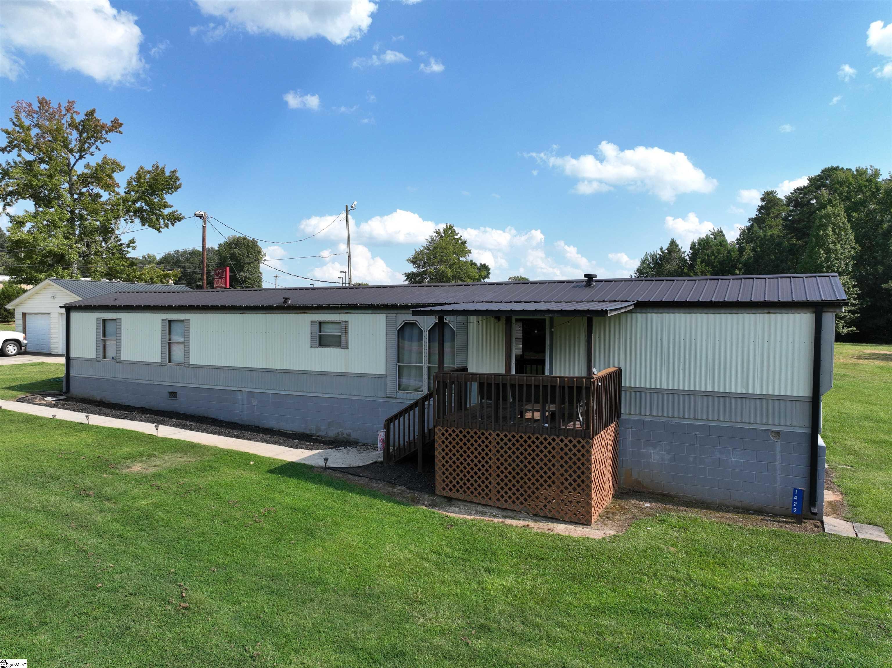 1425 Amity Road Anderson, SC 29621