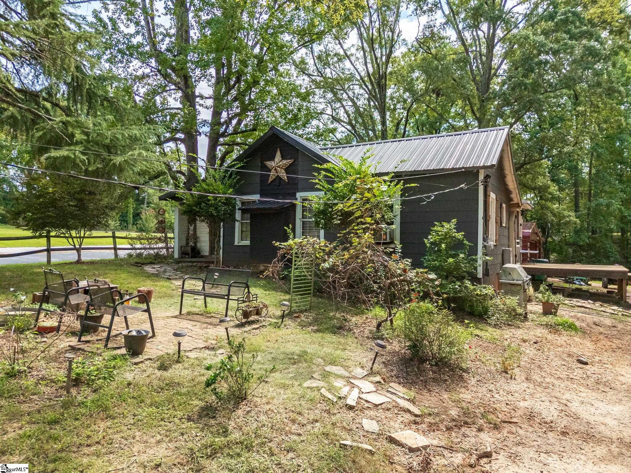 4937 Buffalo West Springs Highway Pauline, SC 29374