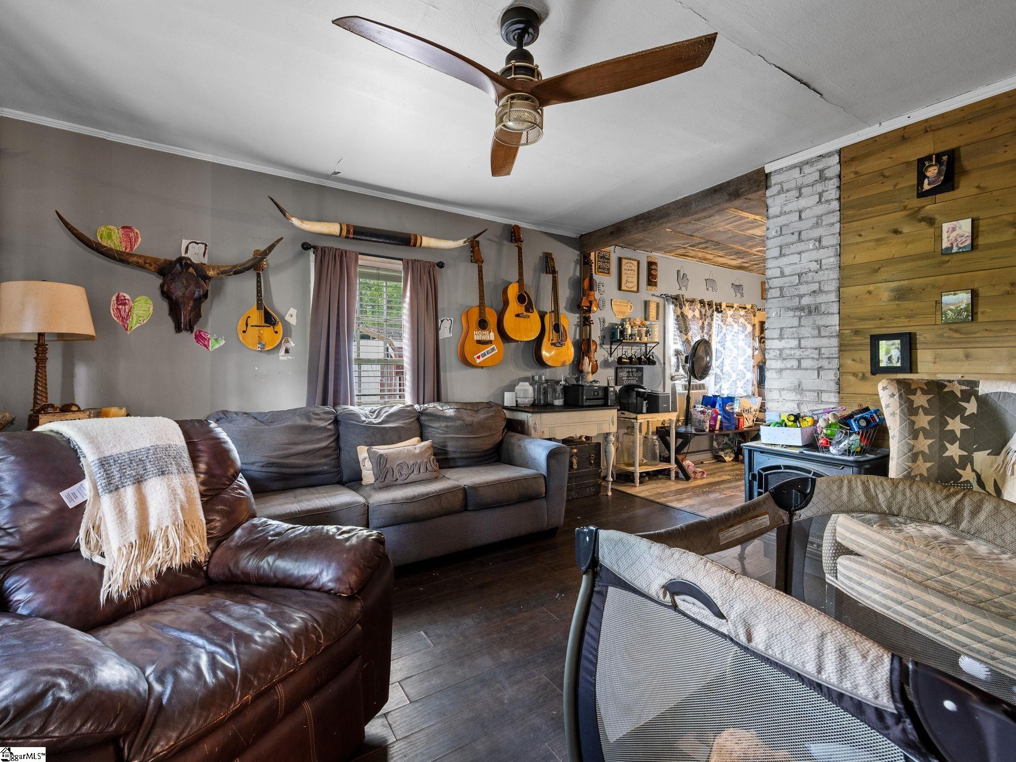 4937 Buffalo West Springs Highway Pauline, SC 29374