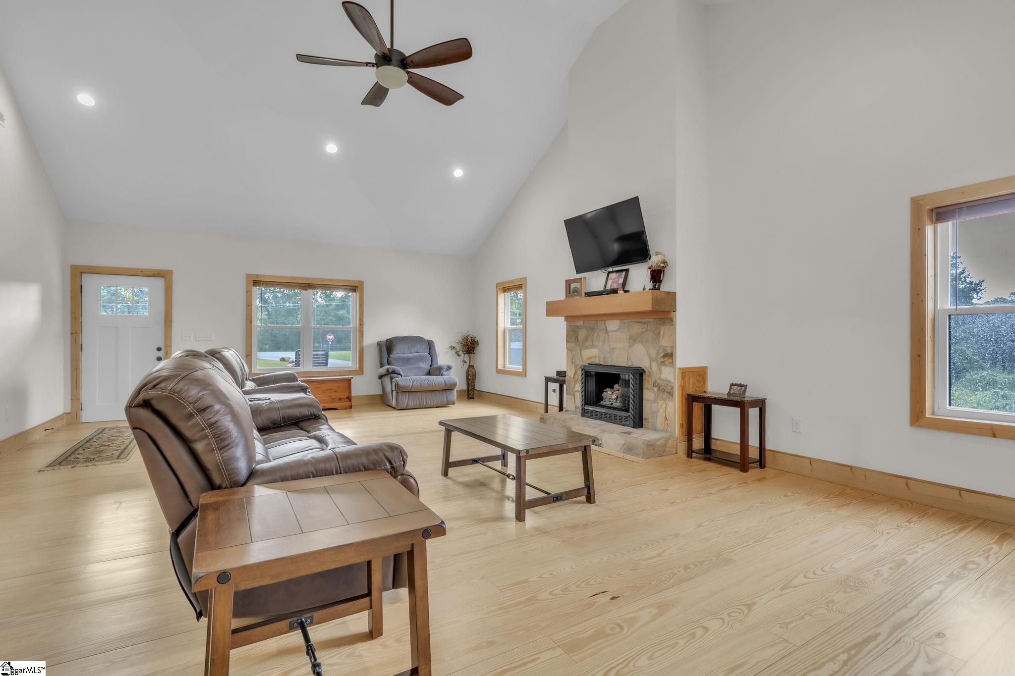 303 N Norris Drive Norris, SC 29667