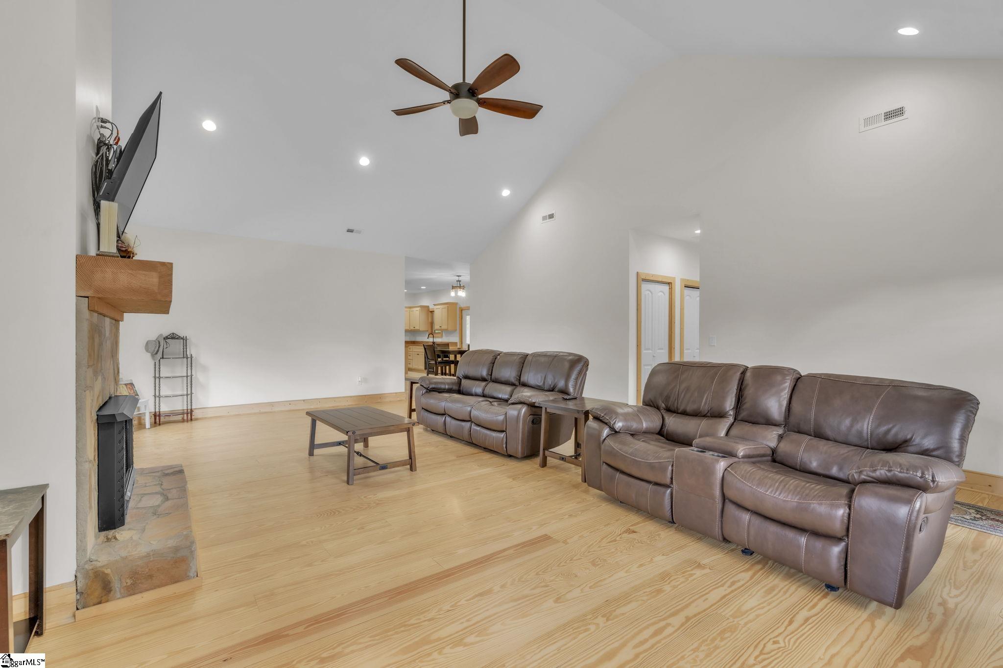 303 N Norris Drive Norris, SC 29667